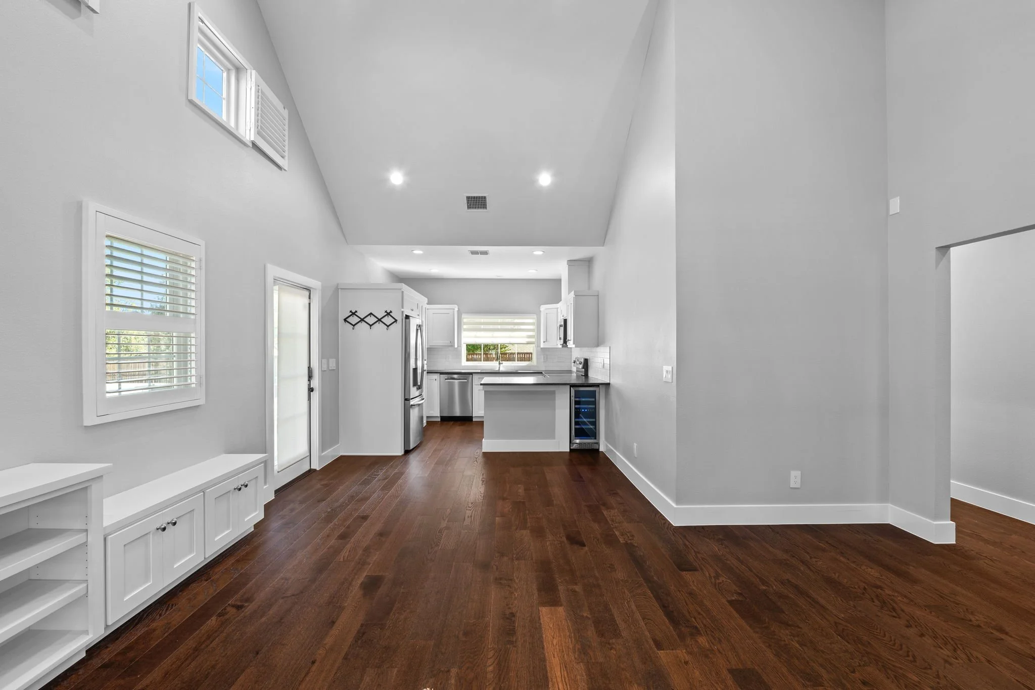 8-web-or-mls-_1574093.jpg