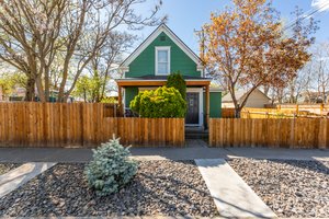 2115 N Astor Rd, Spokane WA 99207: Home near Gonzaga that’s completely updated!