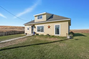 5283 Estate Road North , sprague WA 99032