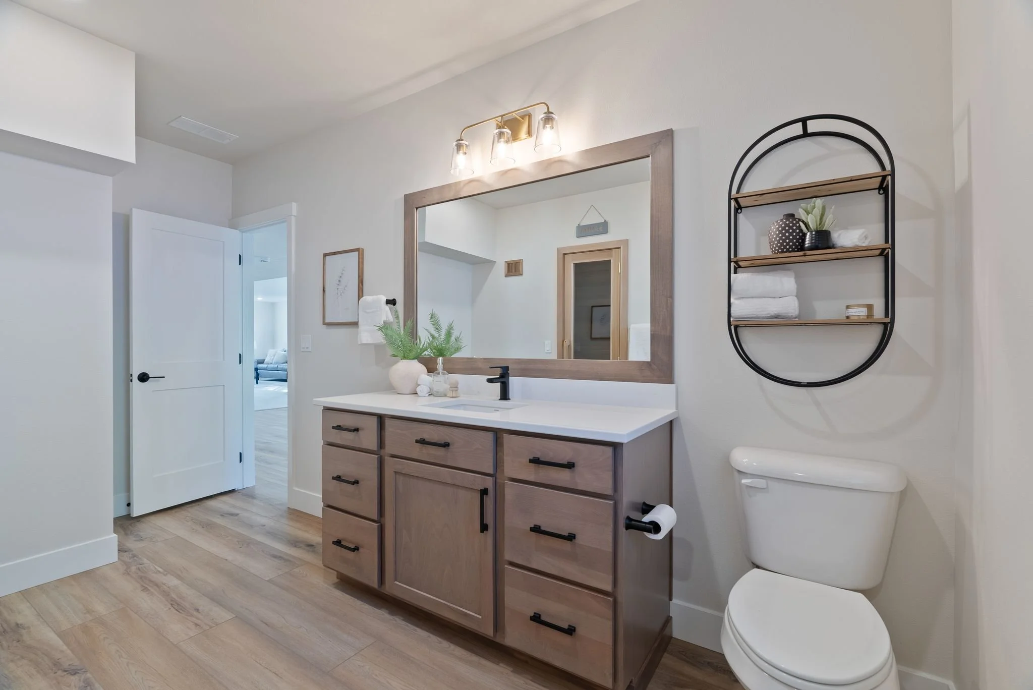 Inside-Spokane-Man O_ War-29.jpg