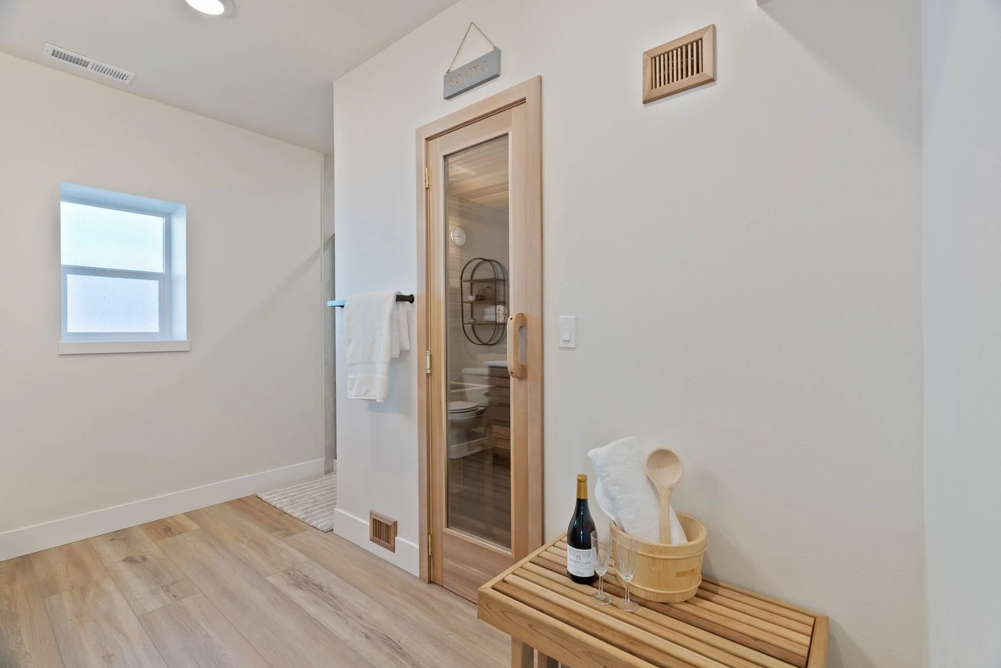 Inside-Spokane-Man O_ War-30.jpg