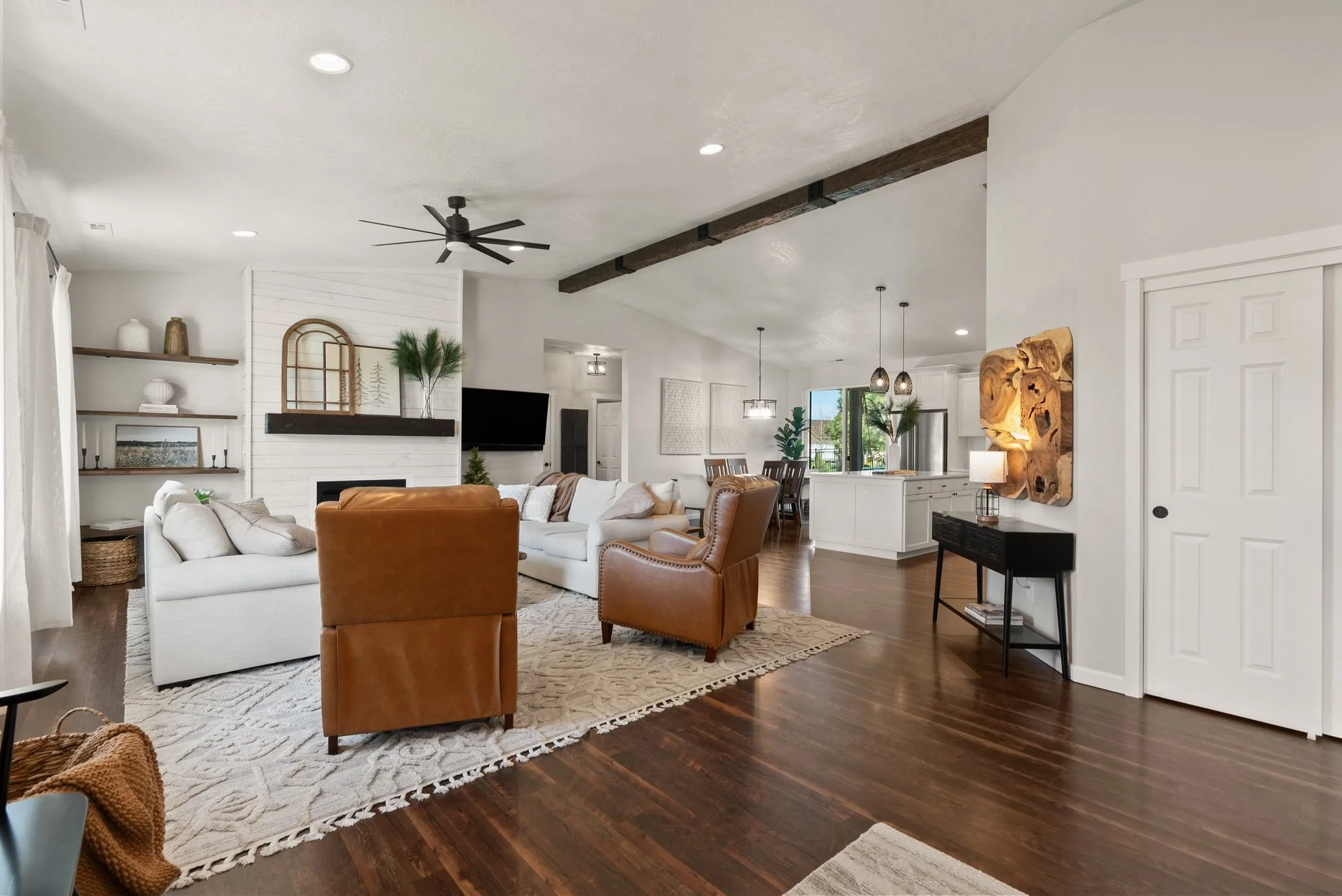 Inside-Spokane-Man O_ War-7.jpg