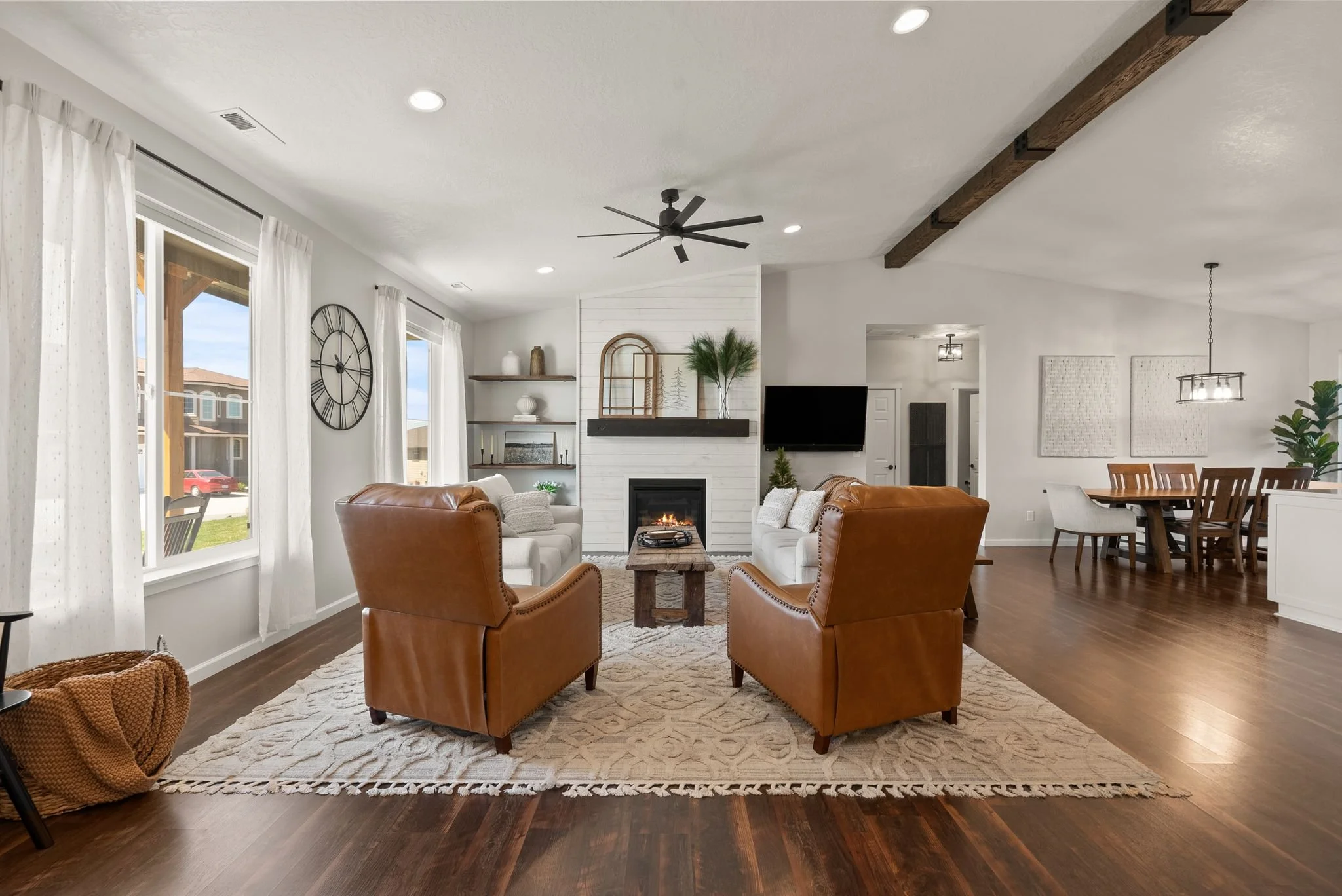 Inside-Spokane-Man O_ War-8.jpg