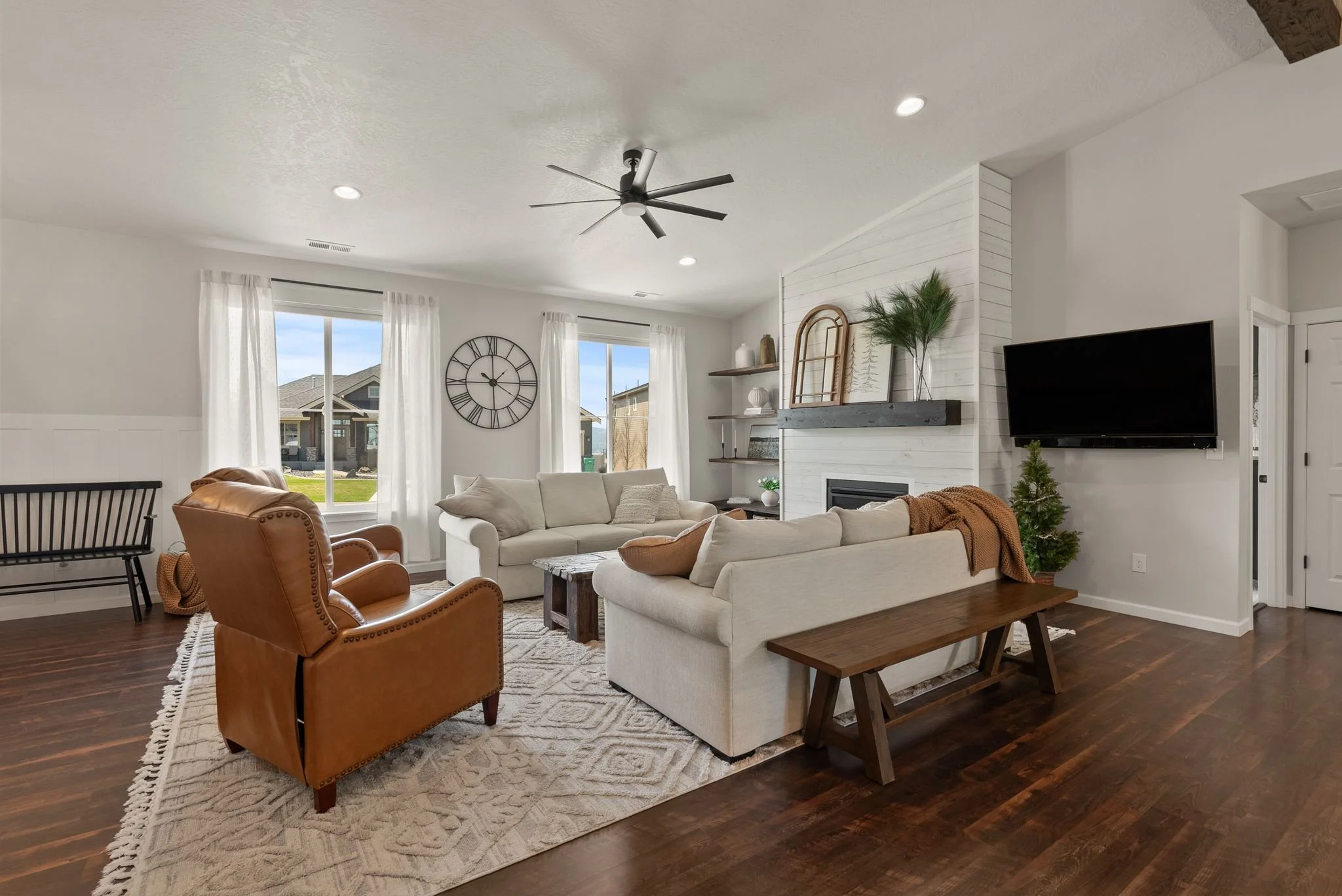 Inside-Spokane-Man O_ War-10.jpg