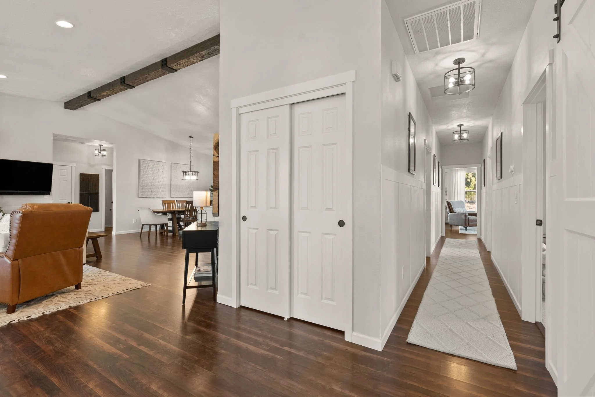 Inside-Spokane-Man O_ War-22.jpg