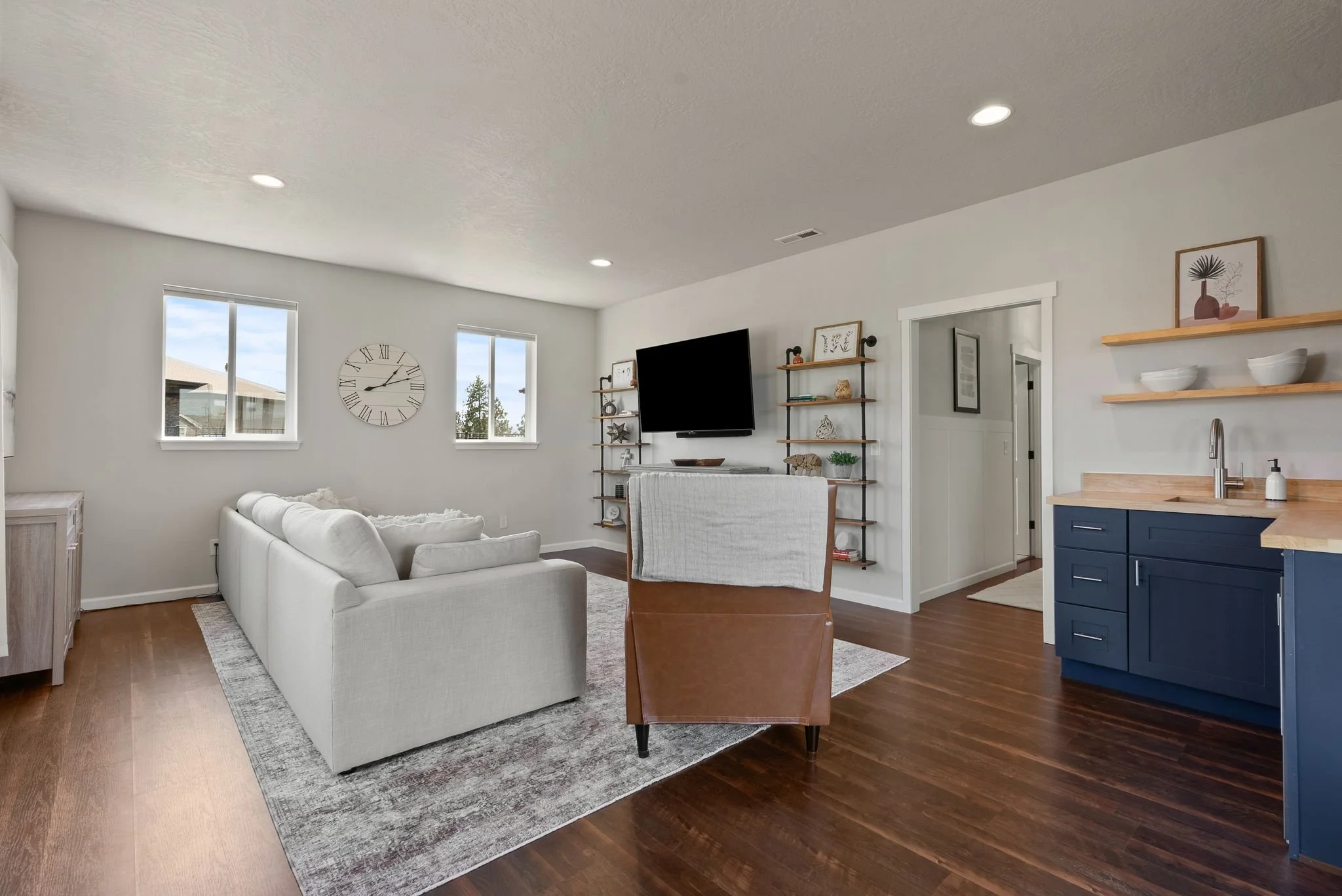 Inside-Spokane-Man O_ War-24.jpg