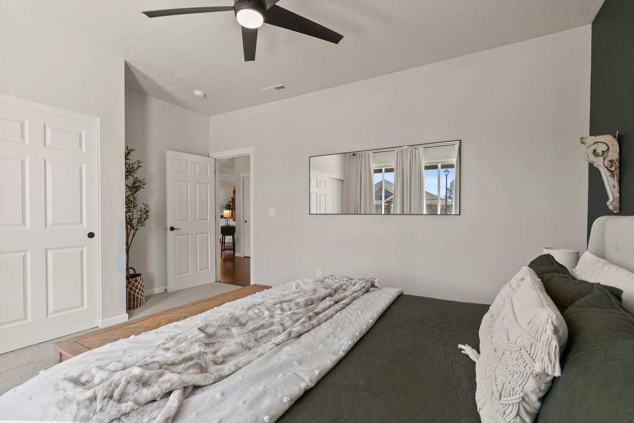 Inside-Spokane-Man O_ War-28.jpg