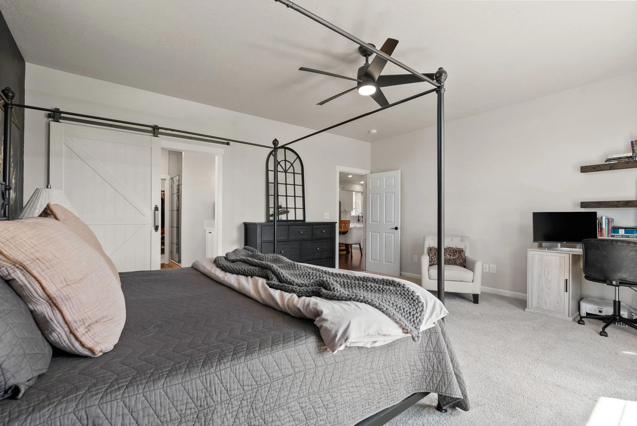 Inside-Spokane-Man O_ War-36.jpg