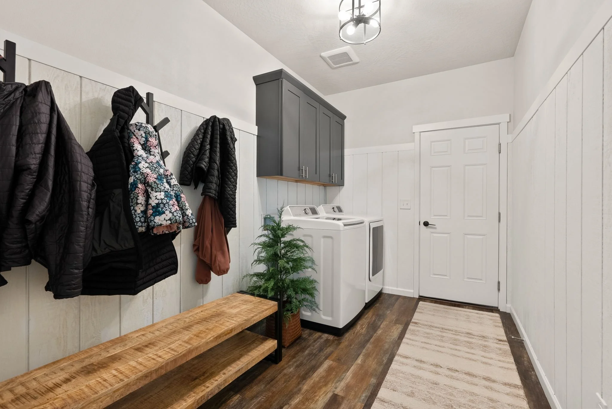 Inside-Spokane-Man O_ War-40.jpg