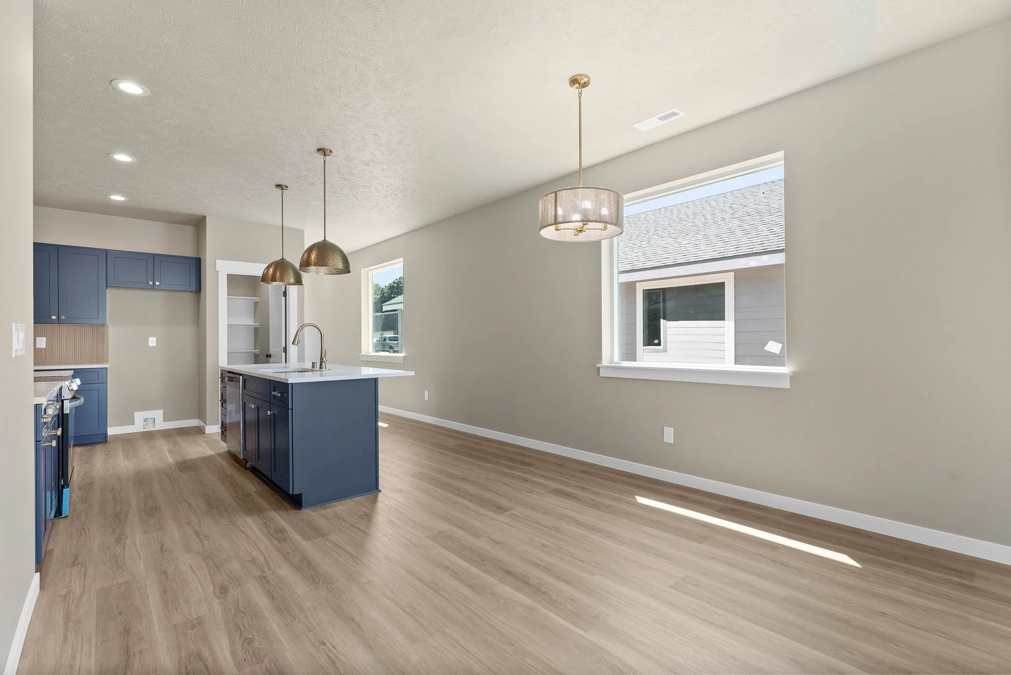 Inside Spokane-N Sipple-12.jpg