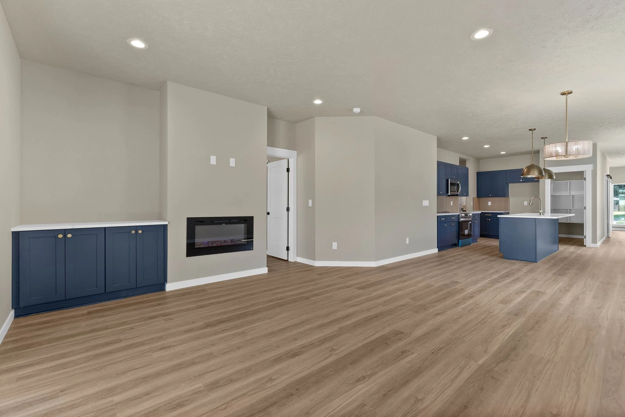 Inside Spokane-N Sipple-15.jpg