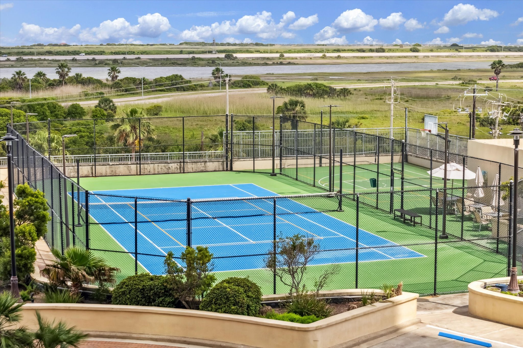Tennis court at Palisade Palms