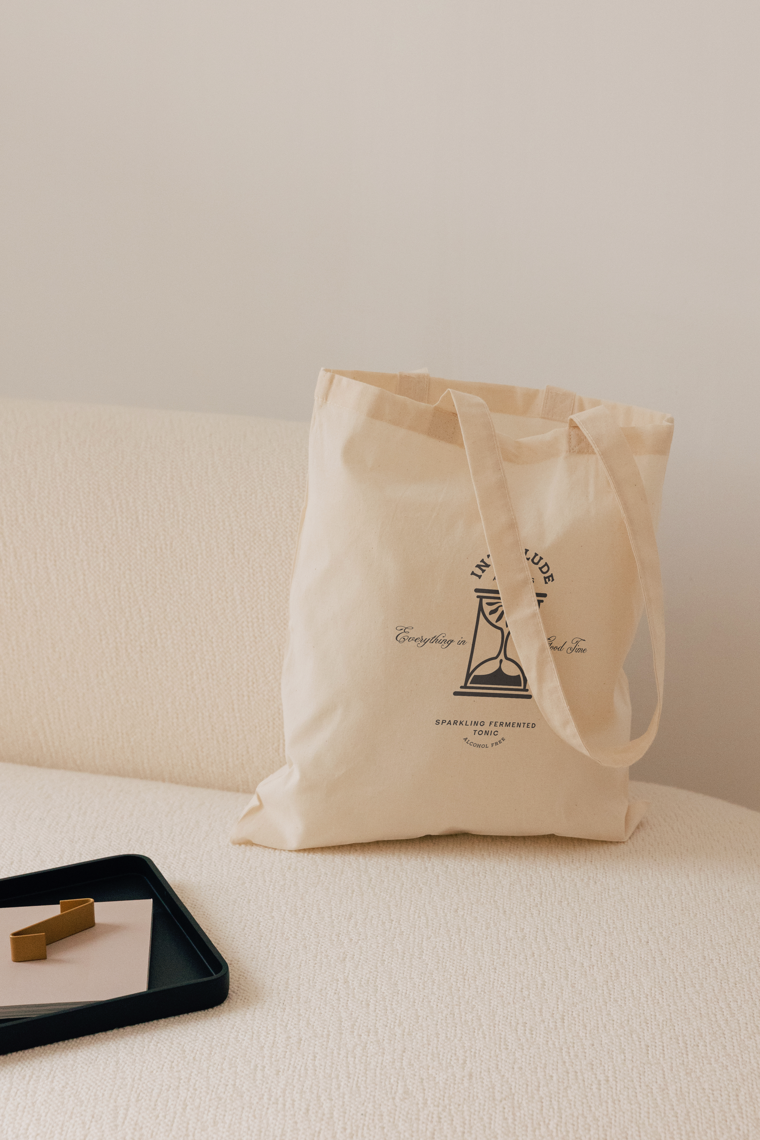 interlude tote.png