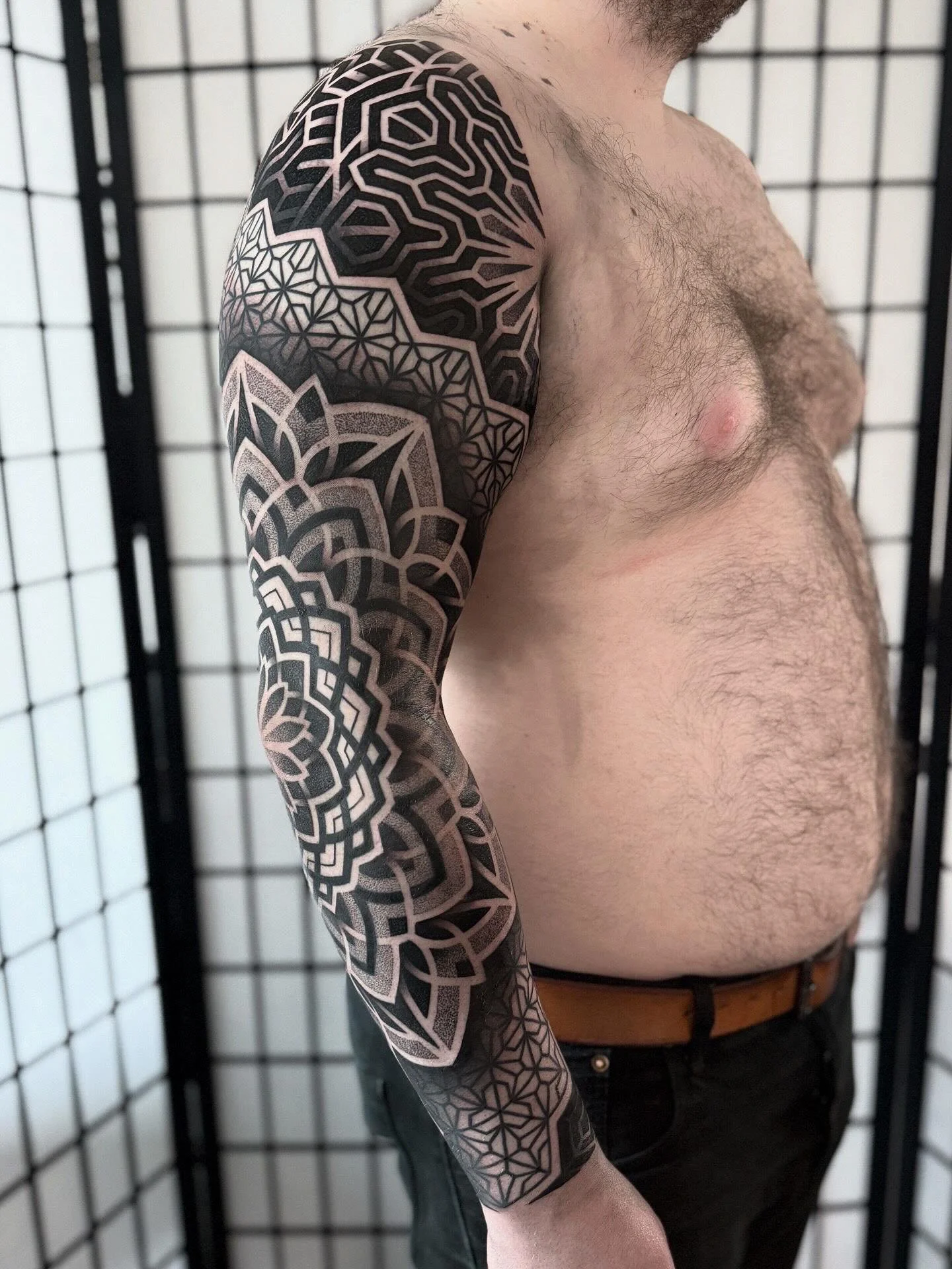@bintt finally got to finish this geometric sleeve the other week and it came out incredible if we do say so ourselves! 4 sessions in total to complete✨ 
.
To book in with Chris please DM them directly or send a request via our website (link in bio)
