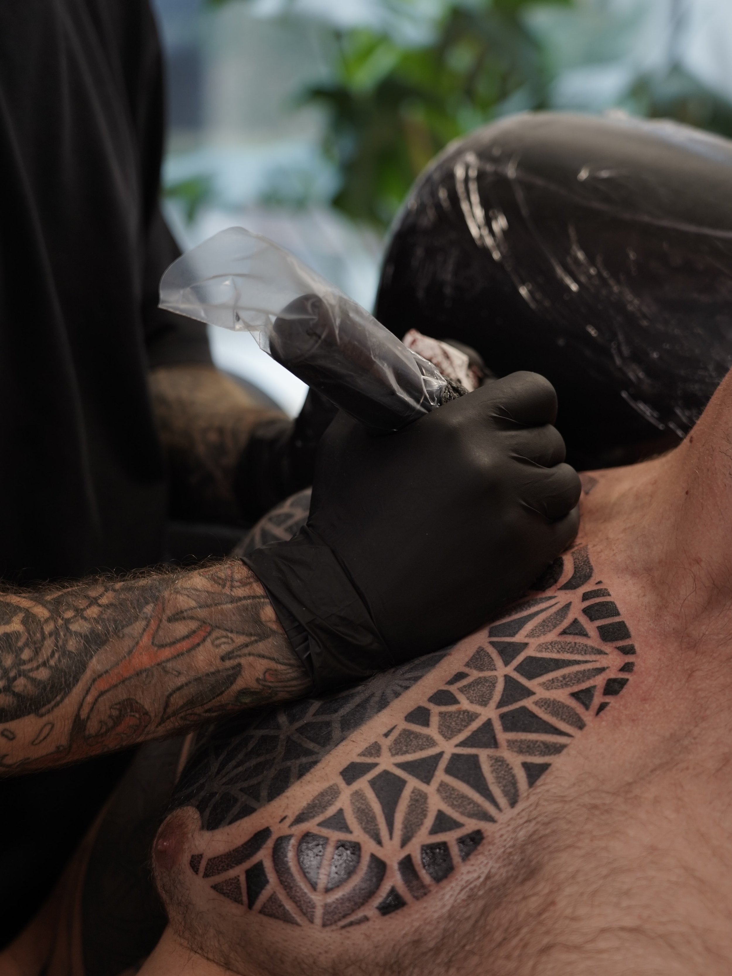 Geometric chest piece close ups⚡️ 

#geometrictattoo #dotwork #londontattoo #blackandgreytattoo