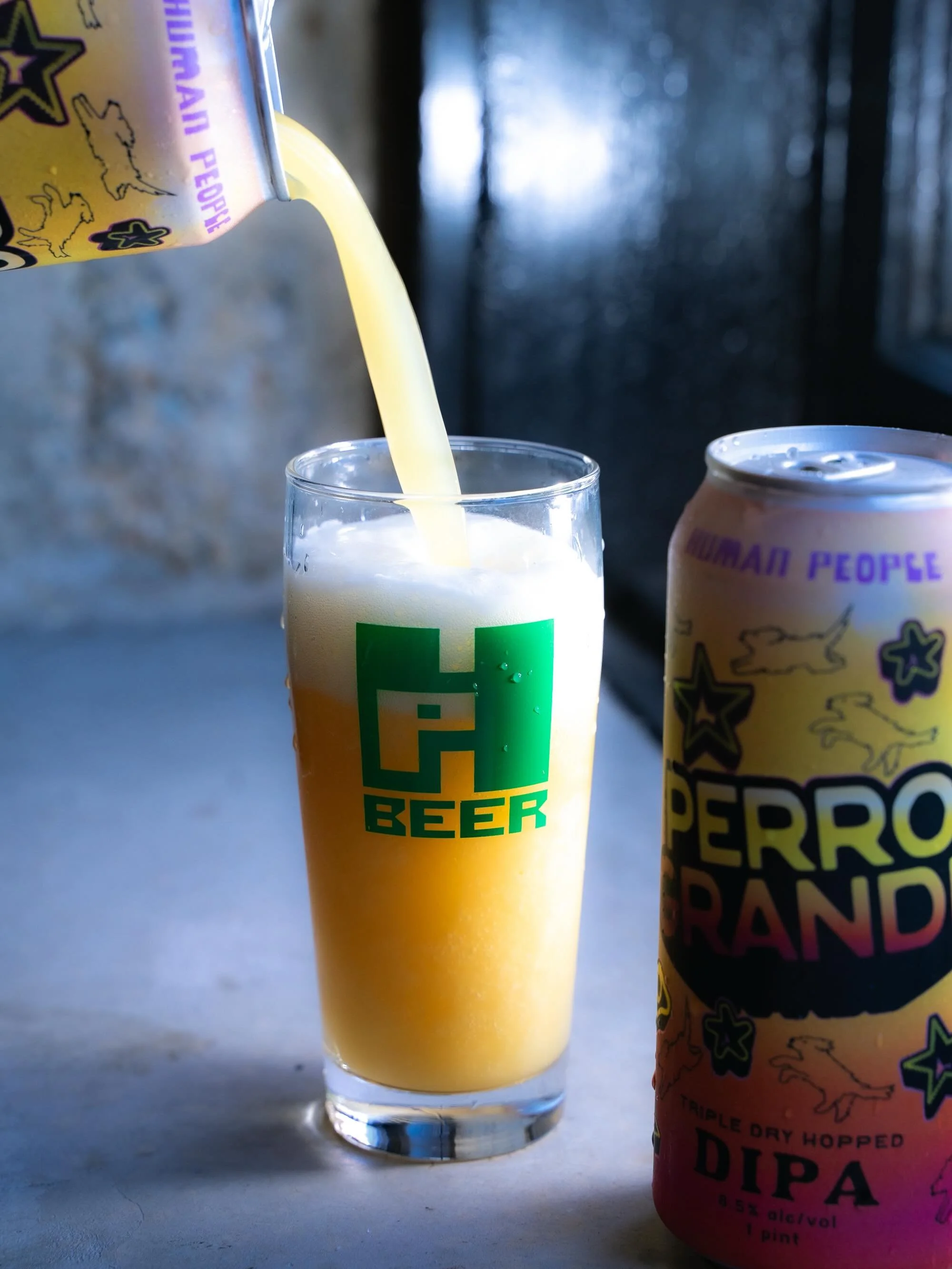 🤙ring ring PERRO GRANDE calling🤙

🐶Perro is THE BIG DOG you&rsquo;ve been looking for. A triple dry hopped DOUBLE IPA. Big aromas, big flavors, big dog. 

🍑an 8.5% D>I>P>A with a triple dry hop, just how you like it. Our best lot of Citr