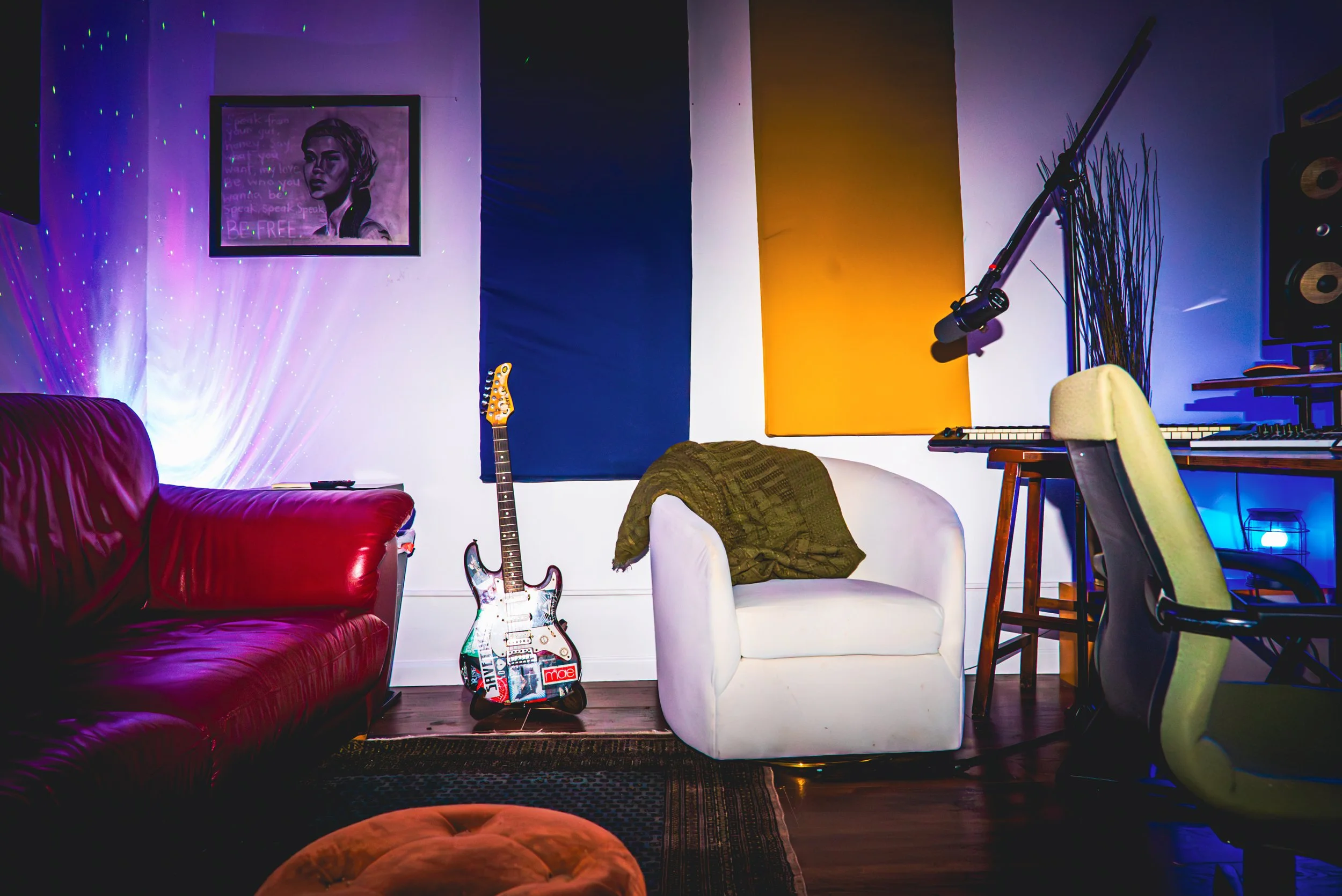 studioSHAPES Triangle Room II.jpg