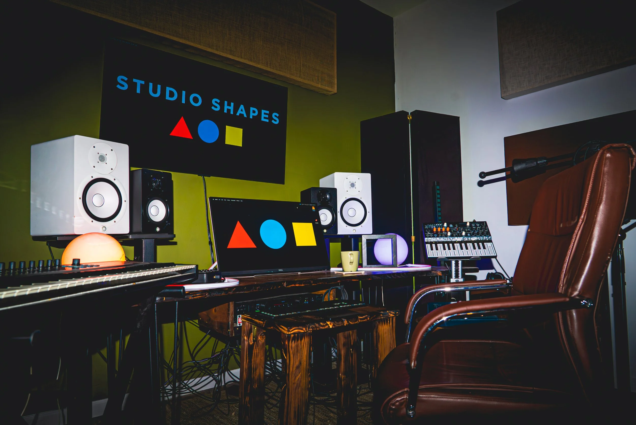 studioSHAPES Square Room IV.jpg