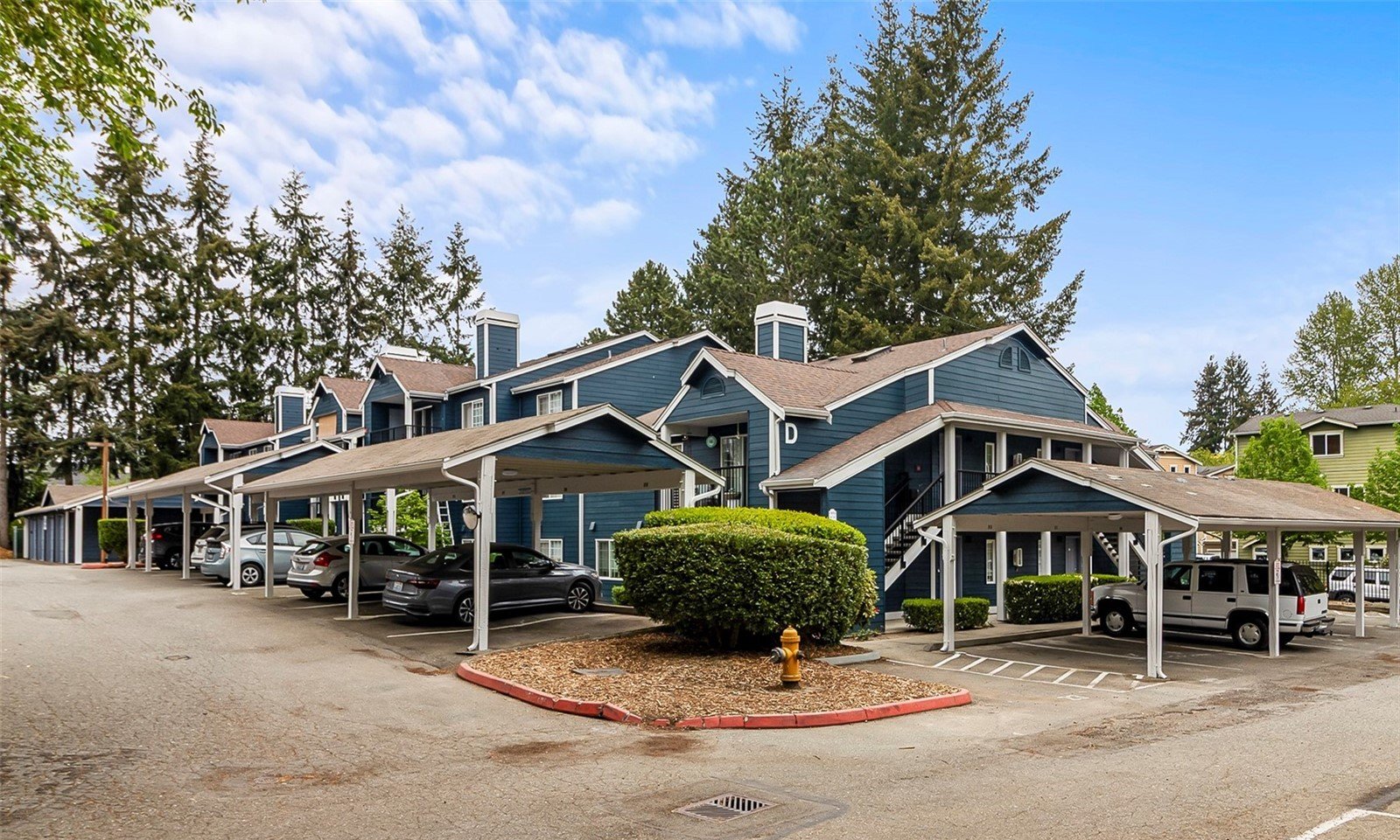 215 SW 100th St Unit #D207, Everett, WA 98204