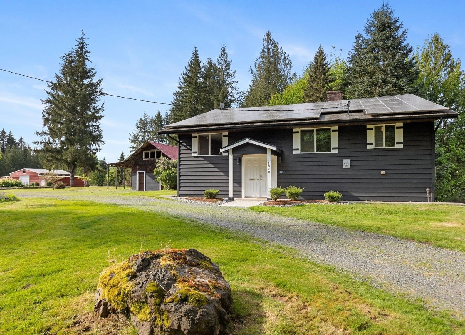 12020 W Engebretsen Rd, Granite Falls, WA 98252