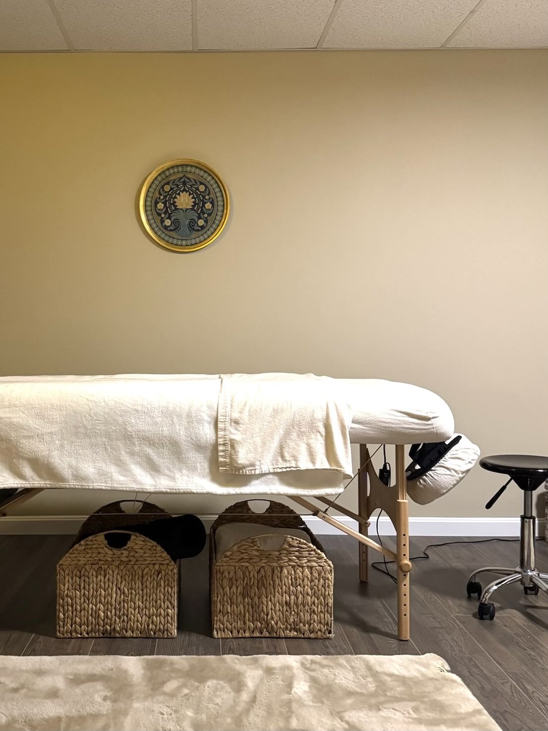 massage table