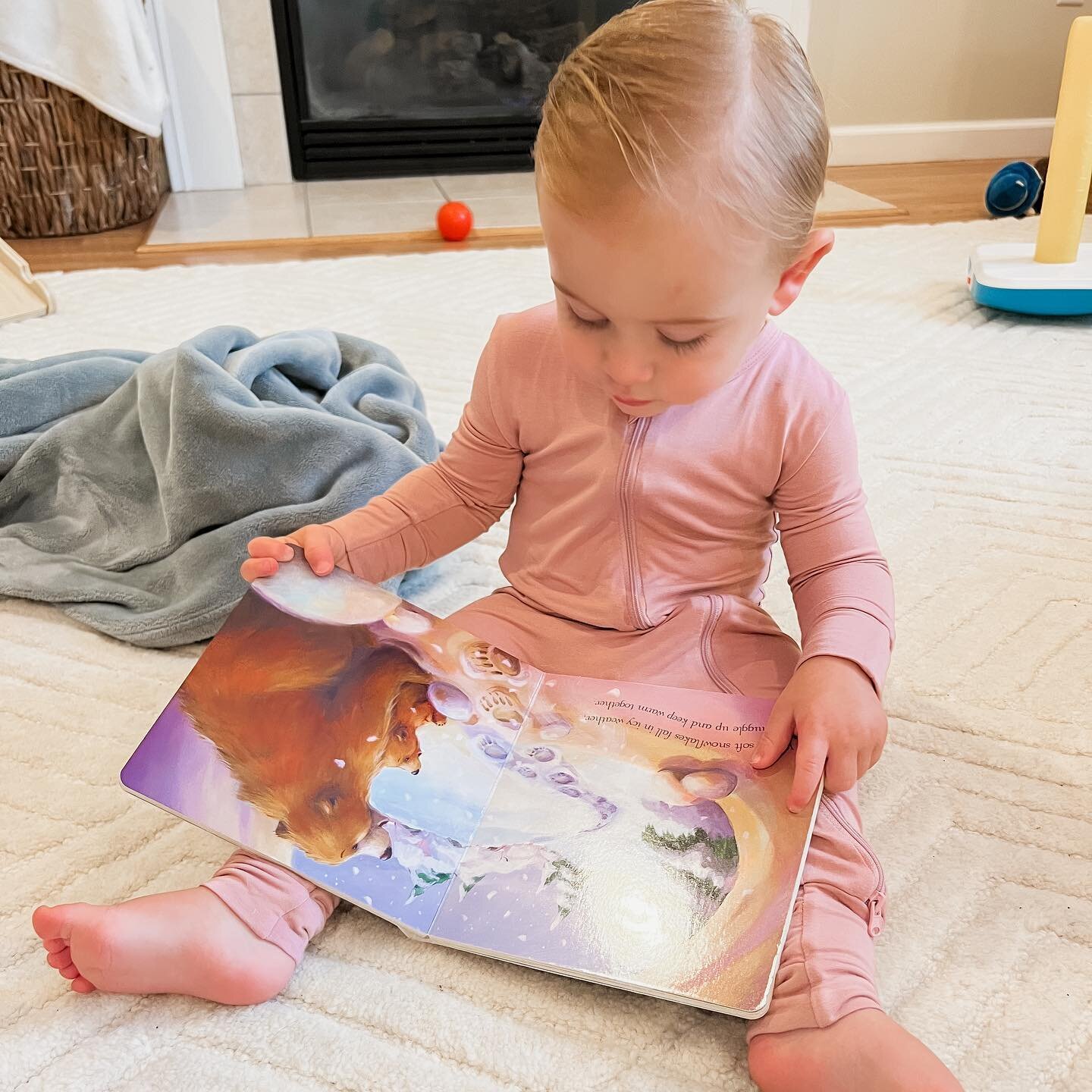 Let&rsquo;s take a minute for our Rose Bamboo Pajamas&hellip;the perfect blush pink for your little one and so comfortable to read a book or two in 😍 #bamboo #bamboopajamas #bambooonesies #kidsclothing #babyclothing #babypajamas #smallbusiness #smal