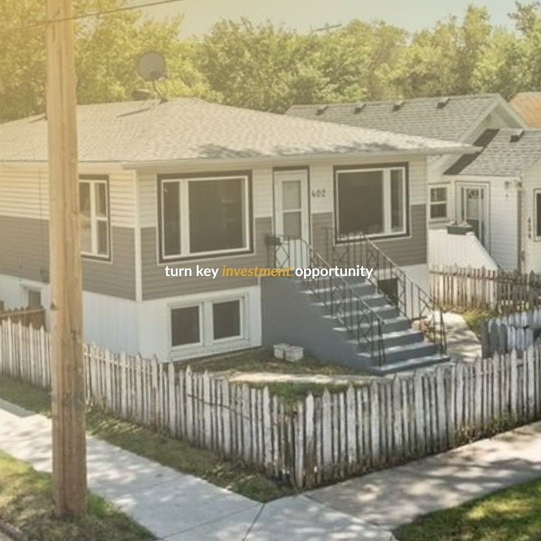 NEW LISTING | Investors, this one’s for you! 💸
— 5 bed 🛏️ 2 bath 🛁
— 2 bedroom legal basement suite, perfect for generating income or housing extended family
— Located in the ever-growing Riversdale community, steps to