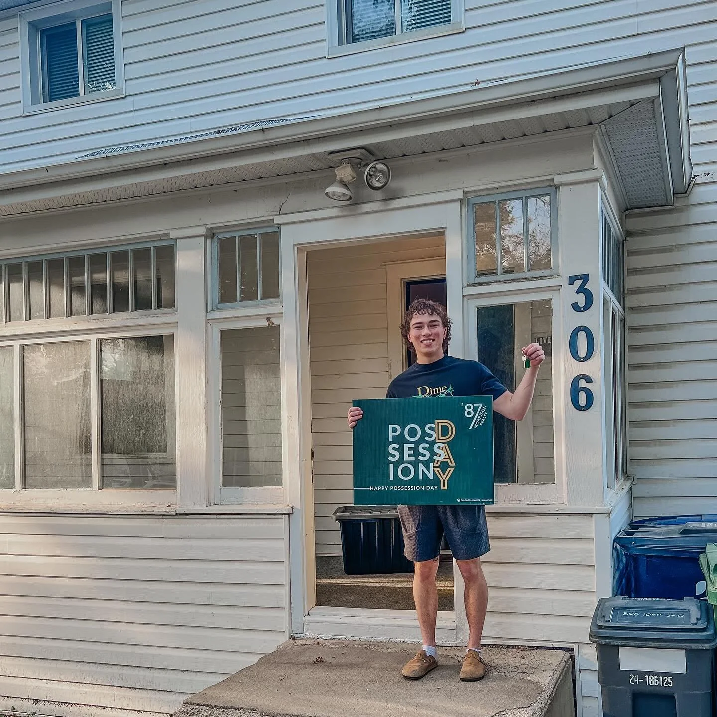 Possession day smiles all around! 😃
Congratulations T, SO grateful you chose us to take this exciting step with you! ✨🏡