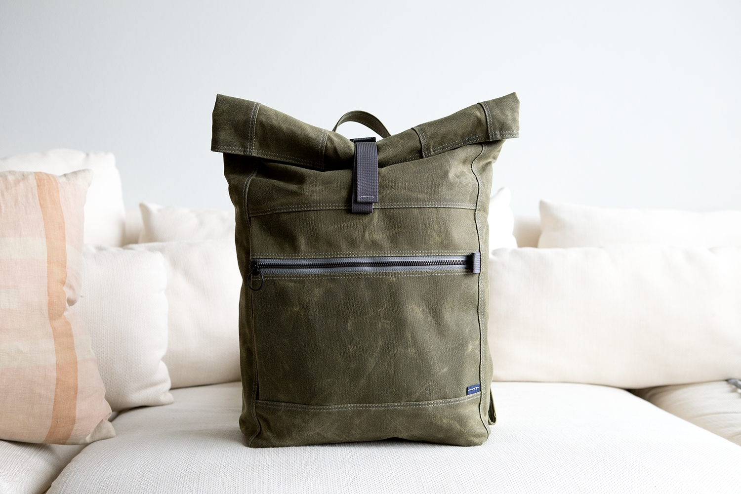 Backpack4_canoe_couch.png