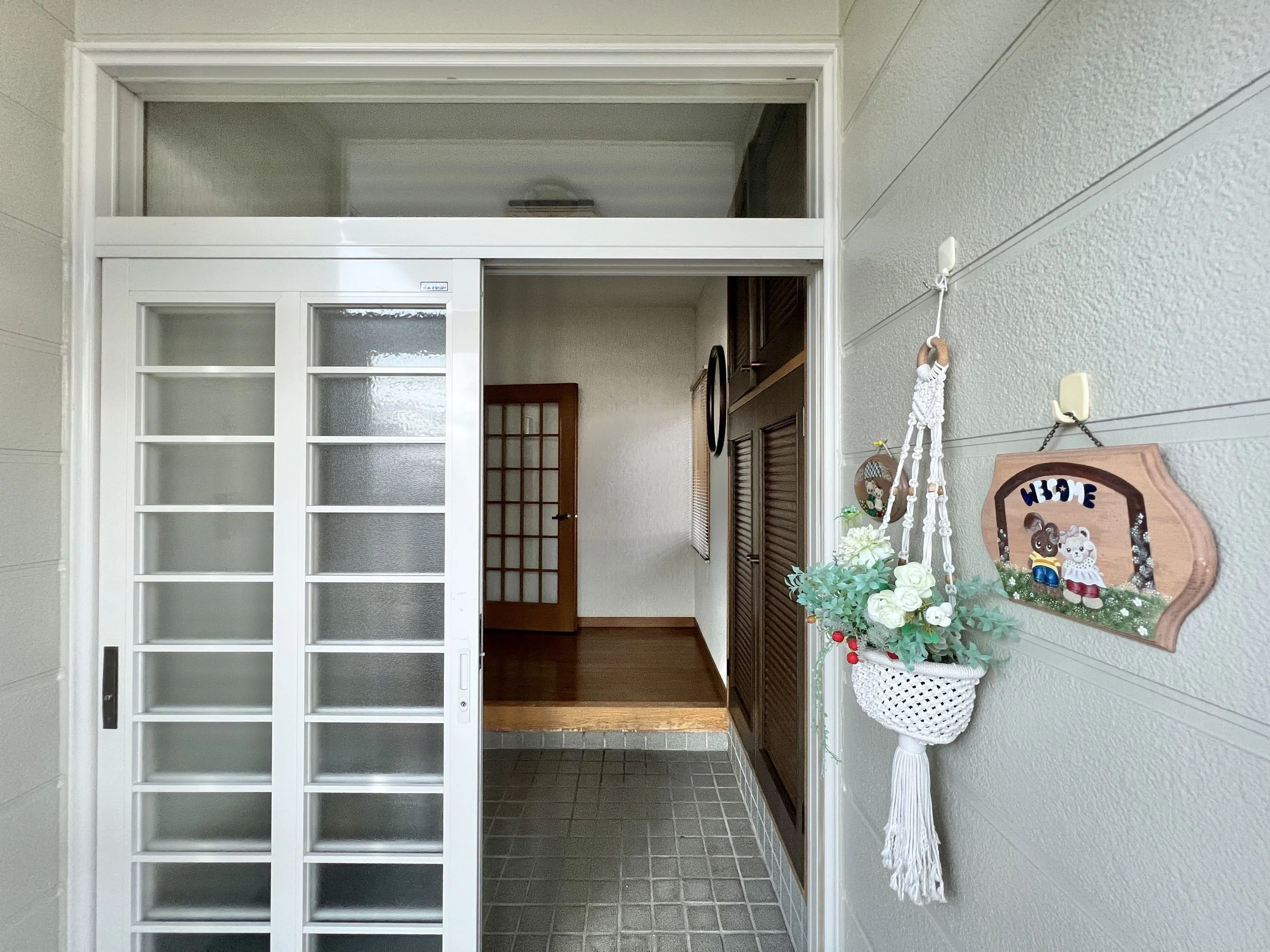 Front Porch 1.jpg