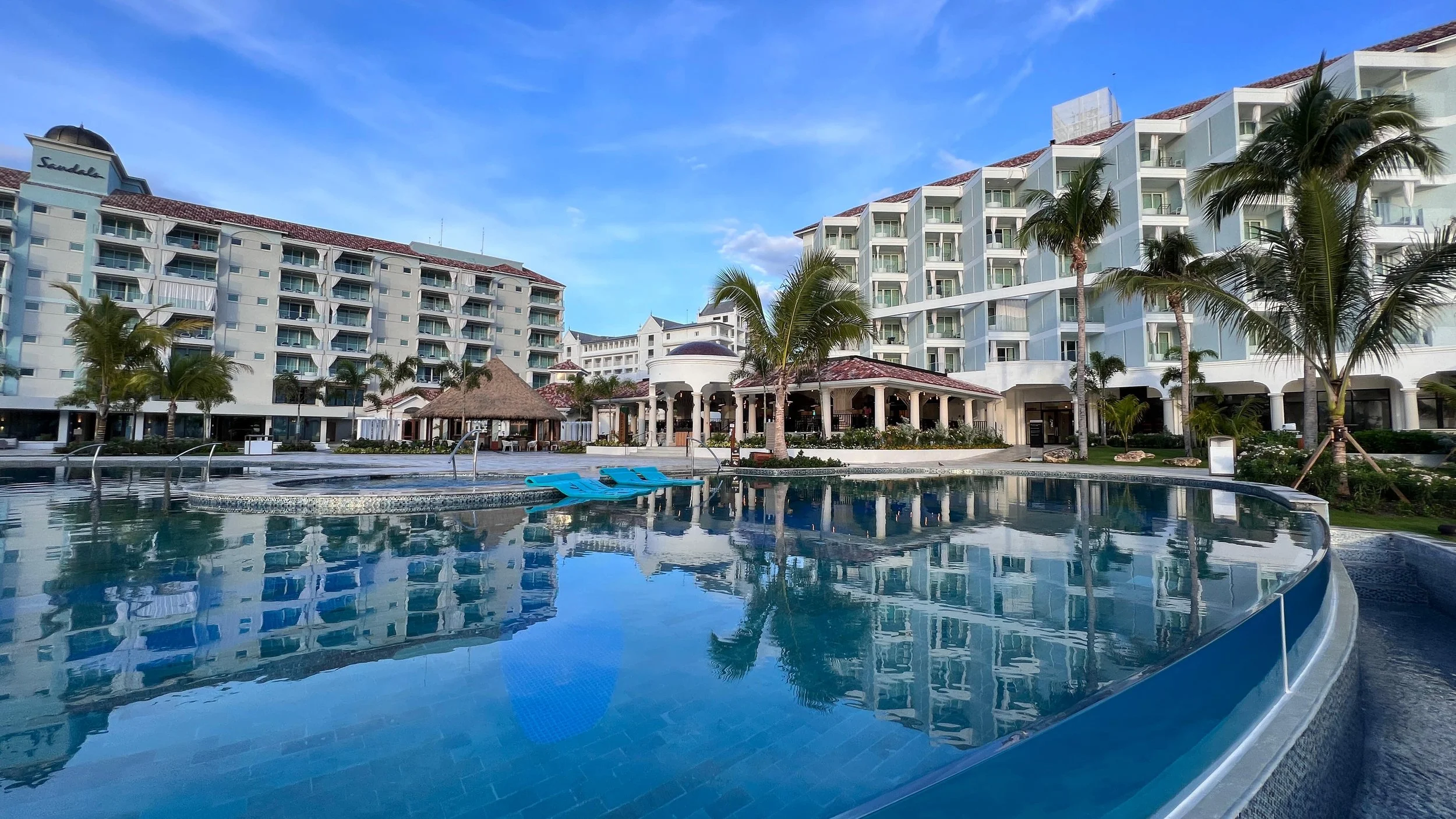 Are Sandals Resorts Couples Only? Here's What You Need to Know