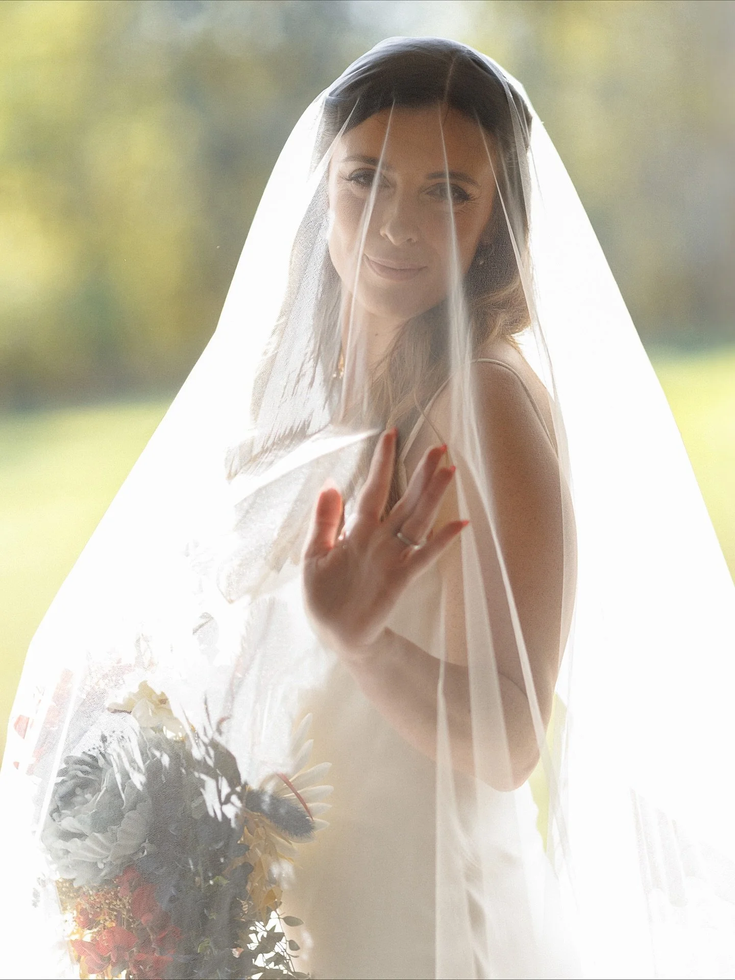 Soft light, quiet breath, and that moment right before she walks down the aisle.

I love capturing this kind of stillness &mdash; when the whole world fades, and it&rsquo;s just her heartbeat, veil, and sunlight. ✨