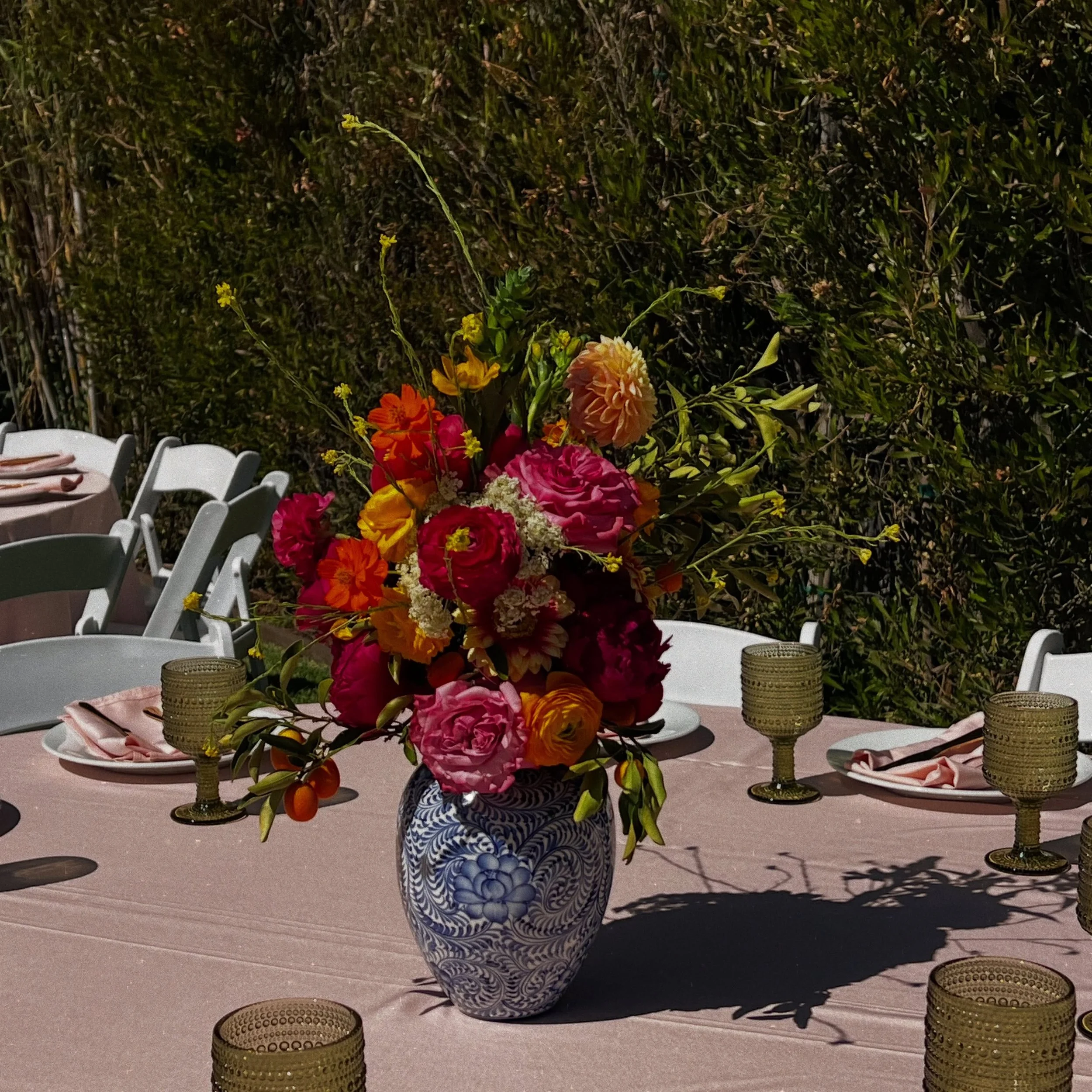 Bright + juicy for the little bambina on the way 💖🍋

Inspired by an Italian summer, featuring vibrant florals, fresh citrus tones, and timeless chinoiserie-style vases. 

#eventflorist #laflorist #floraldesign #weddingflorist #losangelesflorist