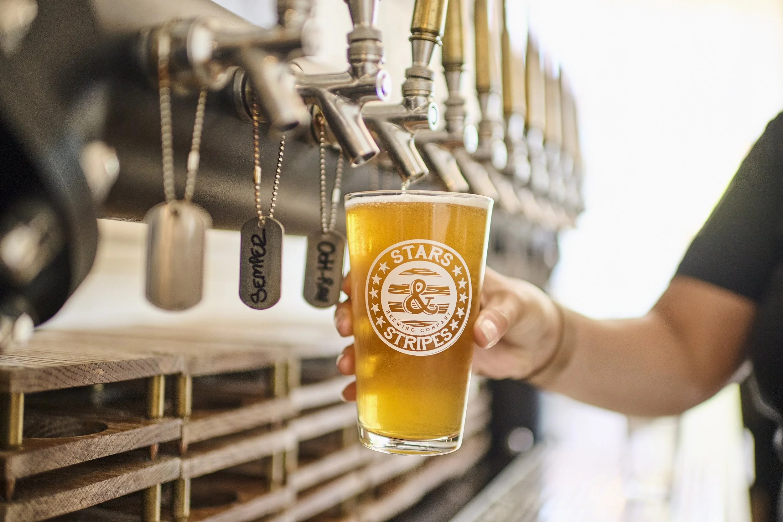 Overview 11 ADVERTISING 04 GSB_STARSnSTRIPES-0363.jpg