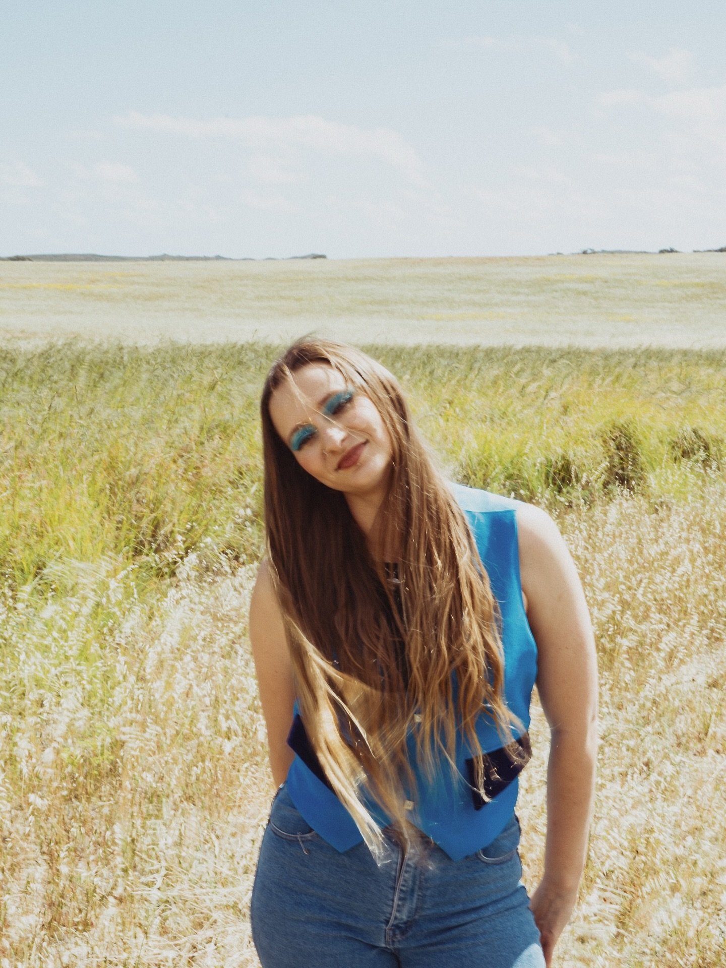 If you haven&rsquo;t heard the buzz &hellip; my new single &lsquo;Someday Somewhere&rsquo; will be out on all platforms March 2nd. 

I&rsquo;m all smiles, and I can&rsquo;t wait to celebrate with a wonderful run of shows - as well as lots of dancing 