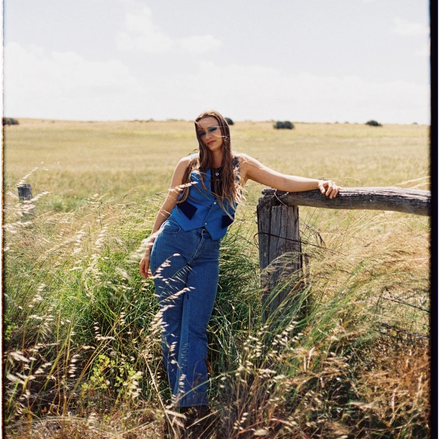 Still on a high after this wholesome ~ Season Songbirds ~ show on Sunday. Thanks @midnightfrancine for organising a lovely event, and what a pleasure to share to stage with such wonderful musicians. 🫶

This songbird&rsquo;s next shows are 

~ Little