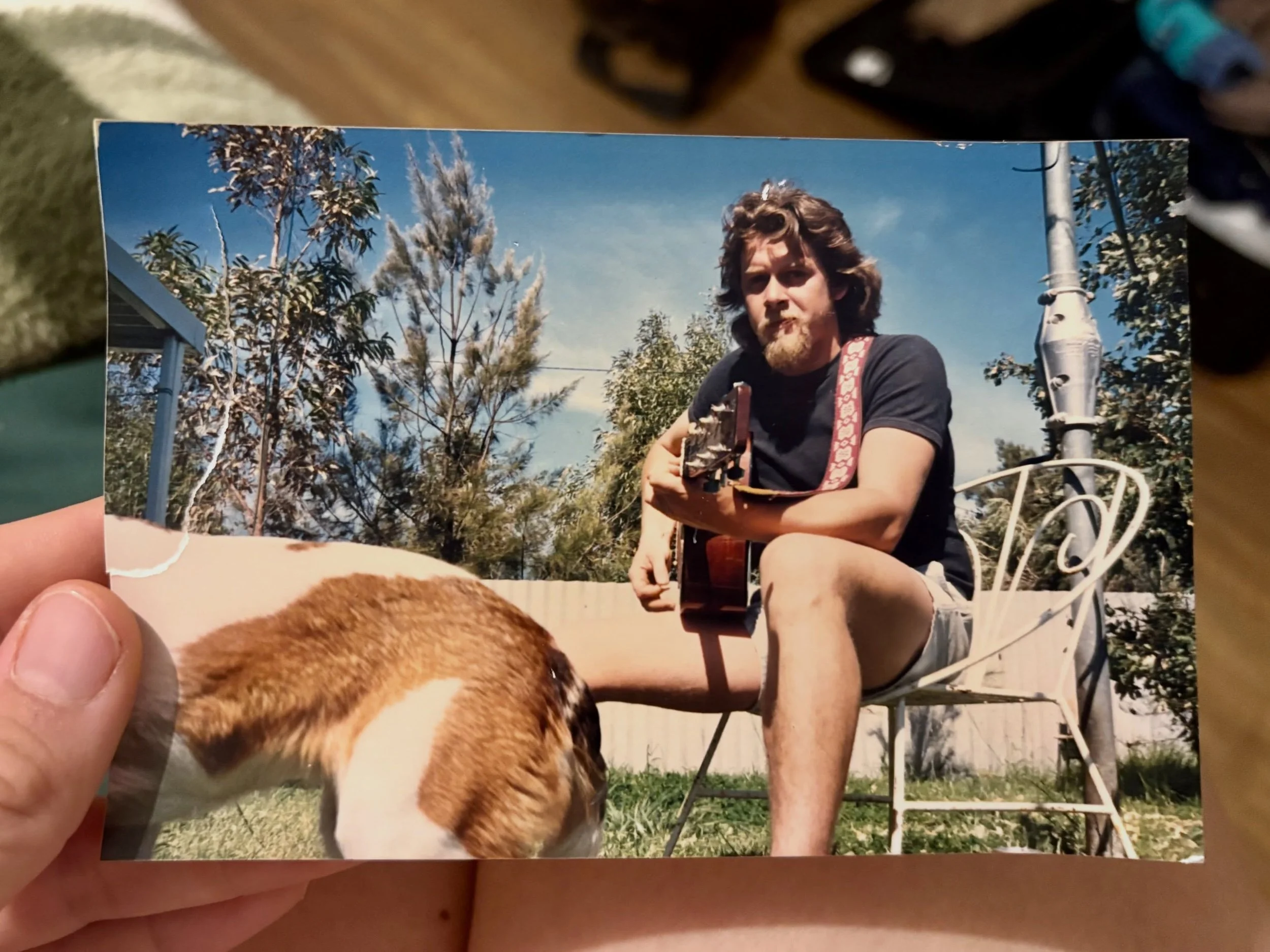 Like Father ~ like Daughter 🌾

I&rsquo;ve always loved how a photo can tell a story &mdash; and this is one of my favourite photos of my Dad. So I had a go at recreating it with @robsolete_format 🎞️ If you look closely, it&rsquo;s the same chair (a