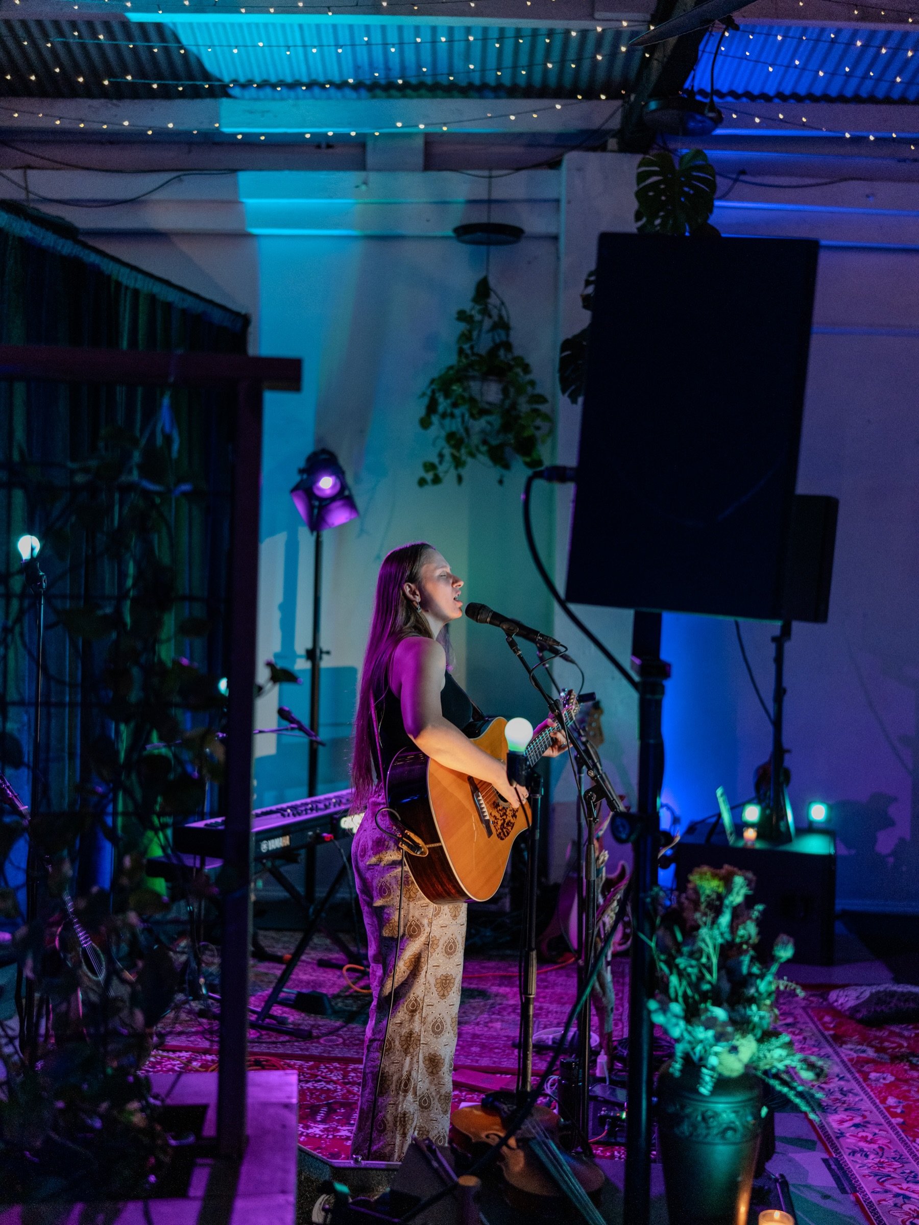 Reminiscing this special show - opening for @georginadacheff &lsquo;s Knowing No Thing Single Launch 💜

One thing I do know is my upcoming Melbourne tour is going to be a blast ⚡️ My shows are ~ 

21st June ~ 2-4 pm FReE ENTrY @retreat_hotel_brunswi