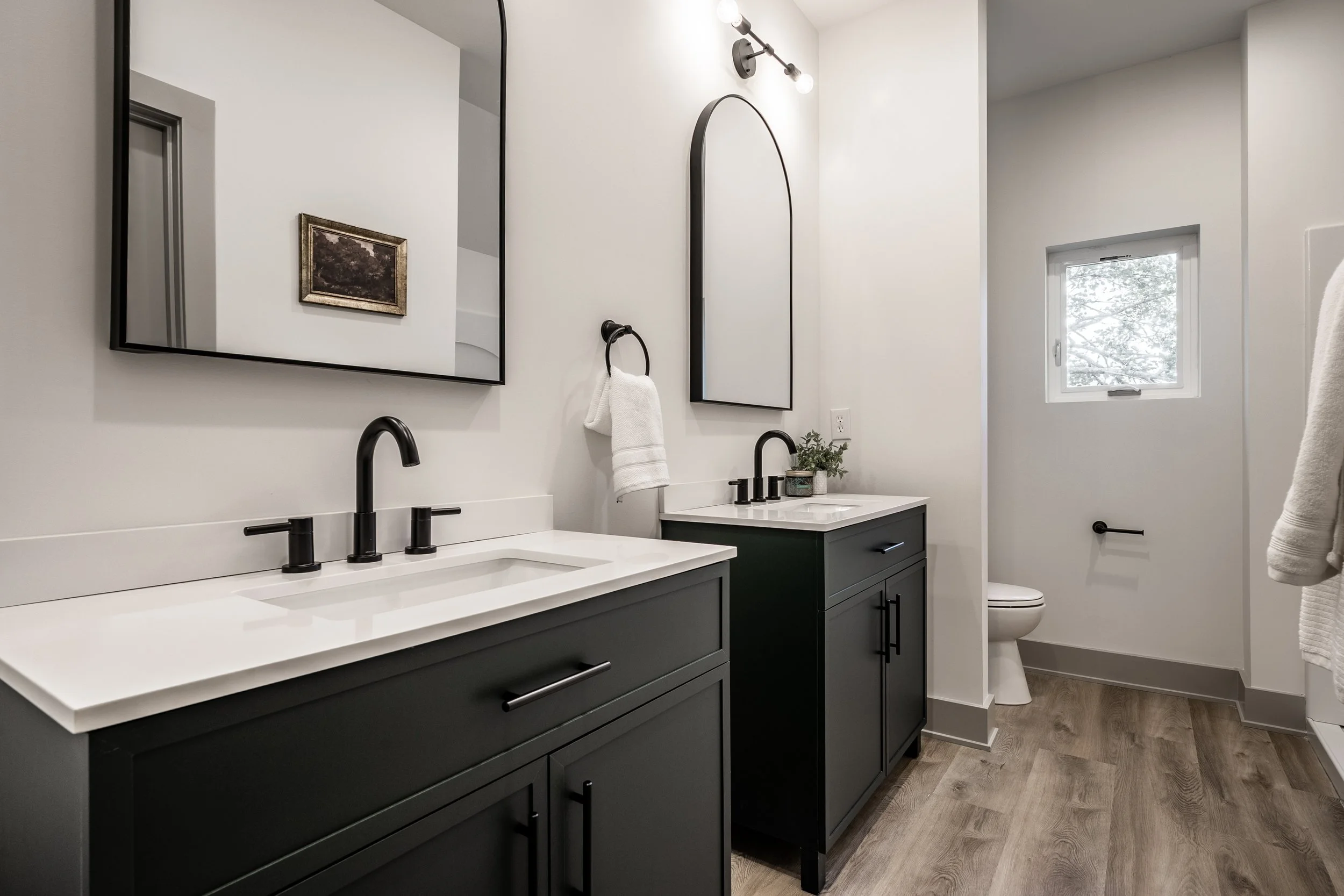 21 - 530 W 41st St.jpg