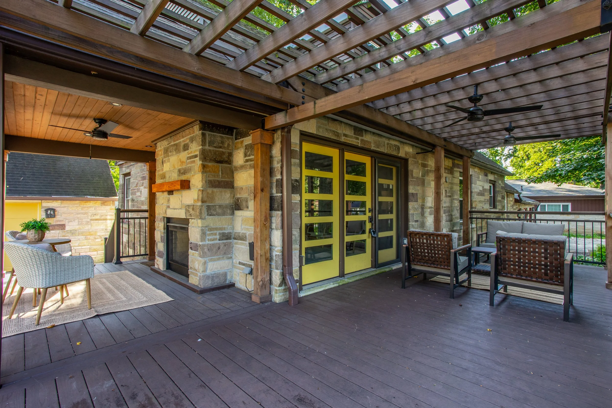 04 - 5705 Crestview.jpg