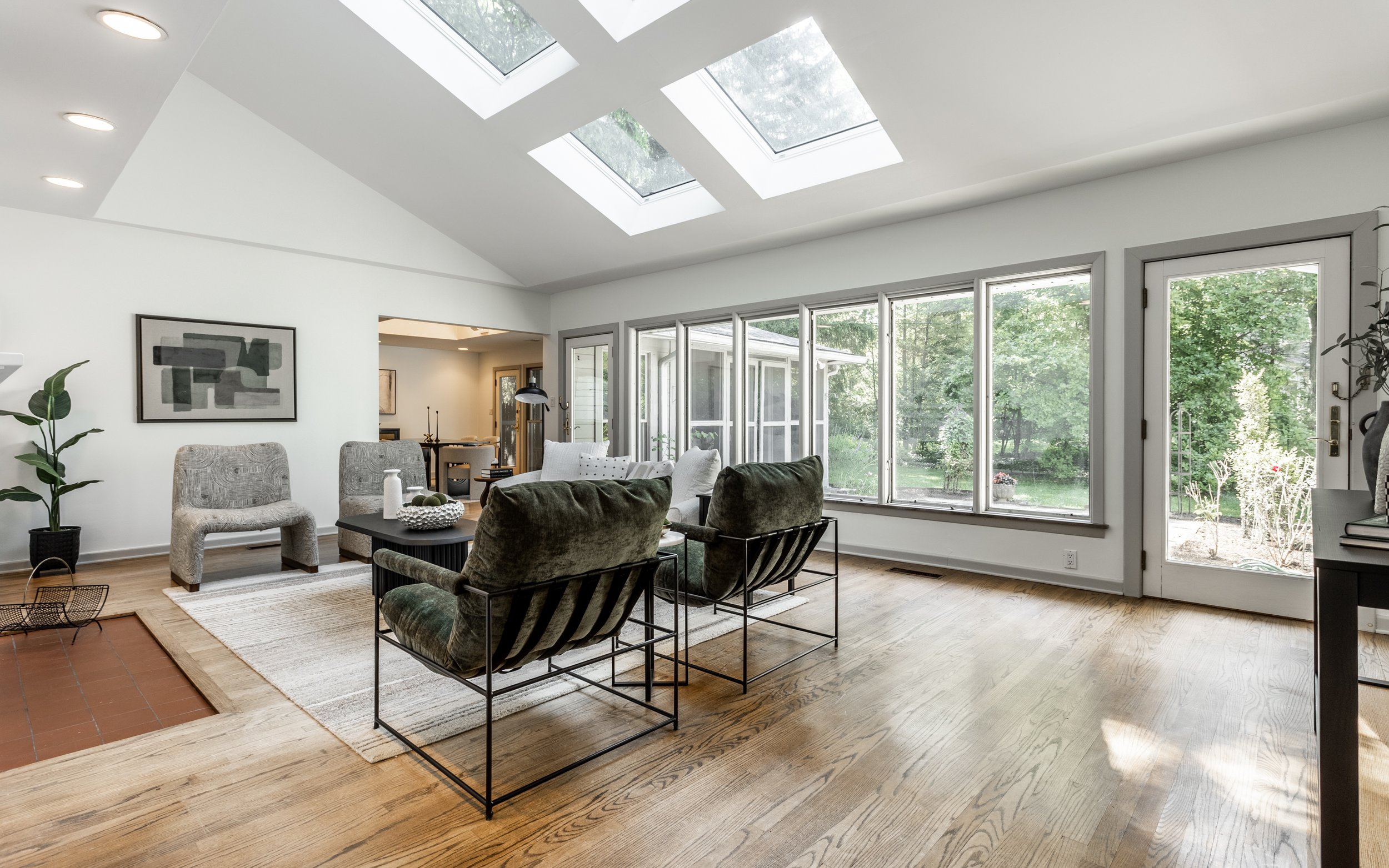 08-1207 Golden Hill Dr.jpg