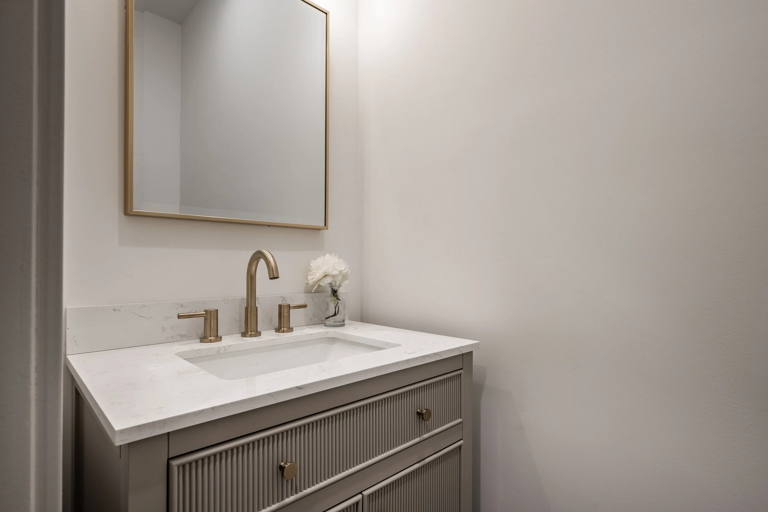18 - 530 W 41st St.jpg