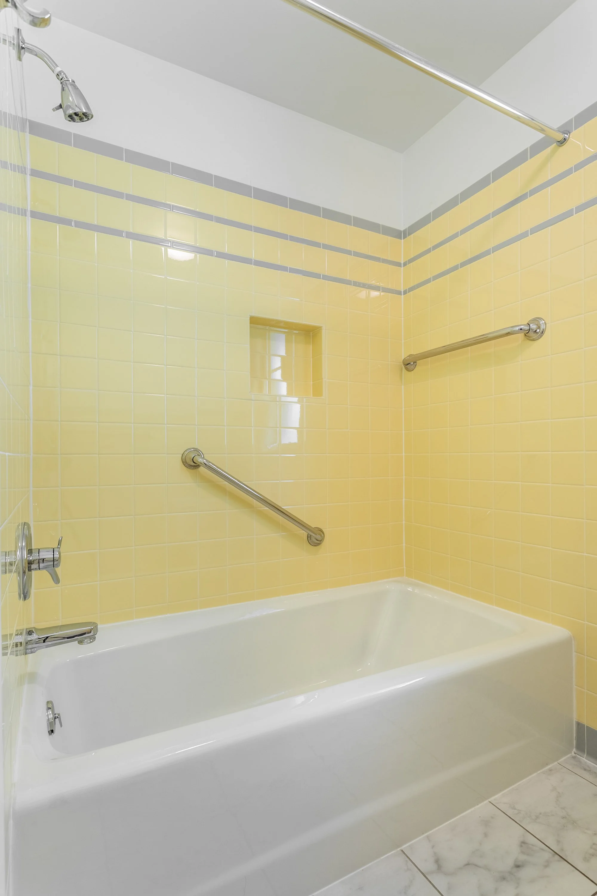 30-1207 Golden Hill Dr.jpg