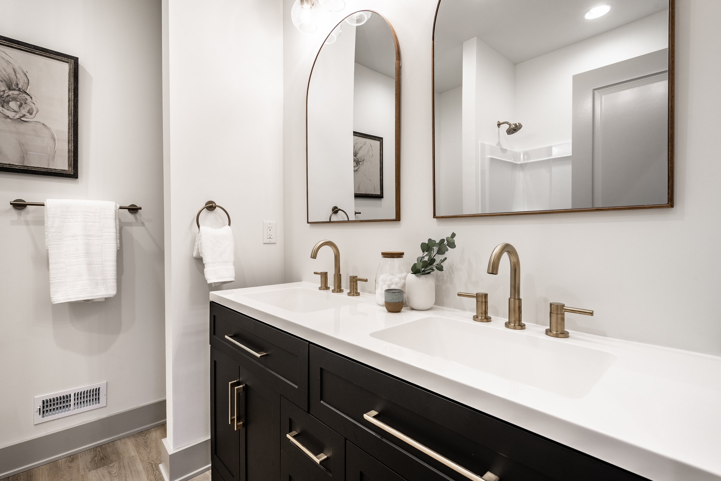 29 - 530 W 41st St.jpg