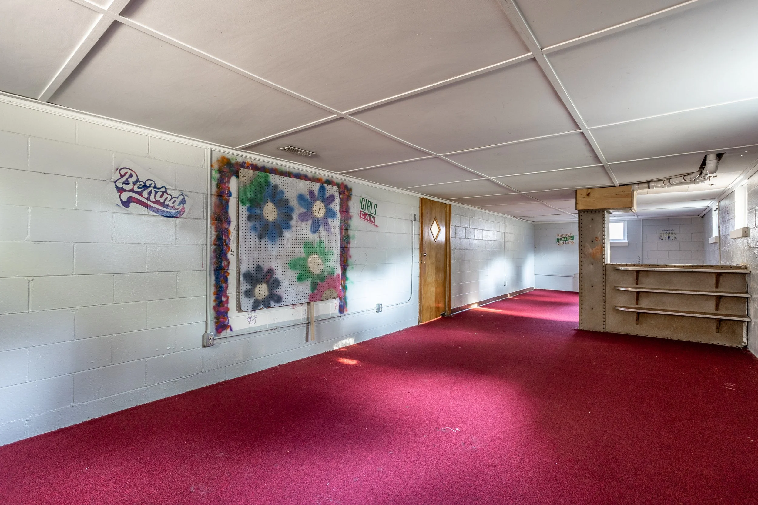 34 - 5705 Crestview.jpg