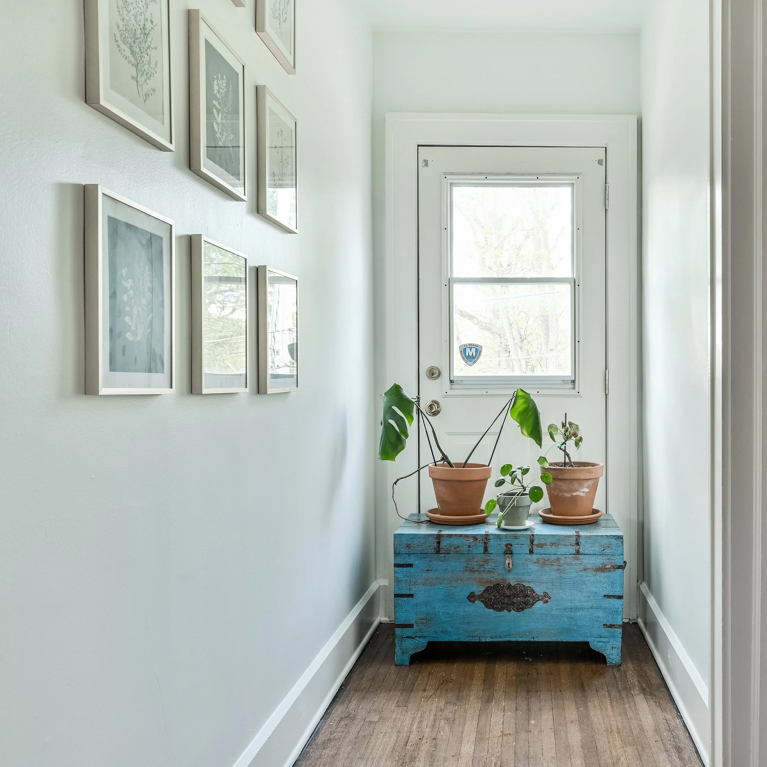 39 - {401 E 37th St}.jpg