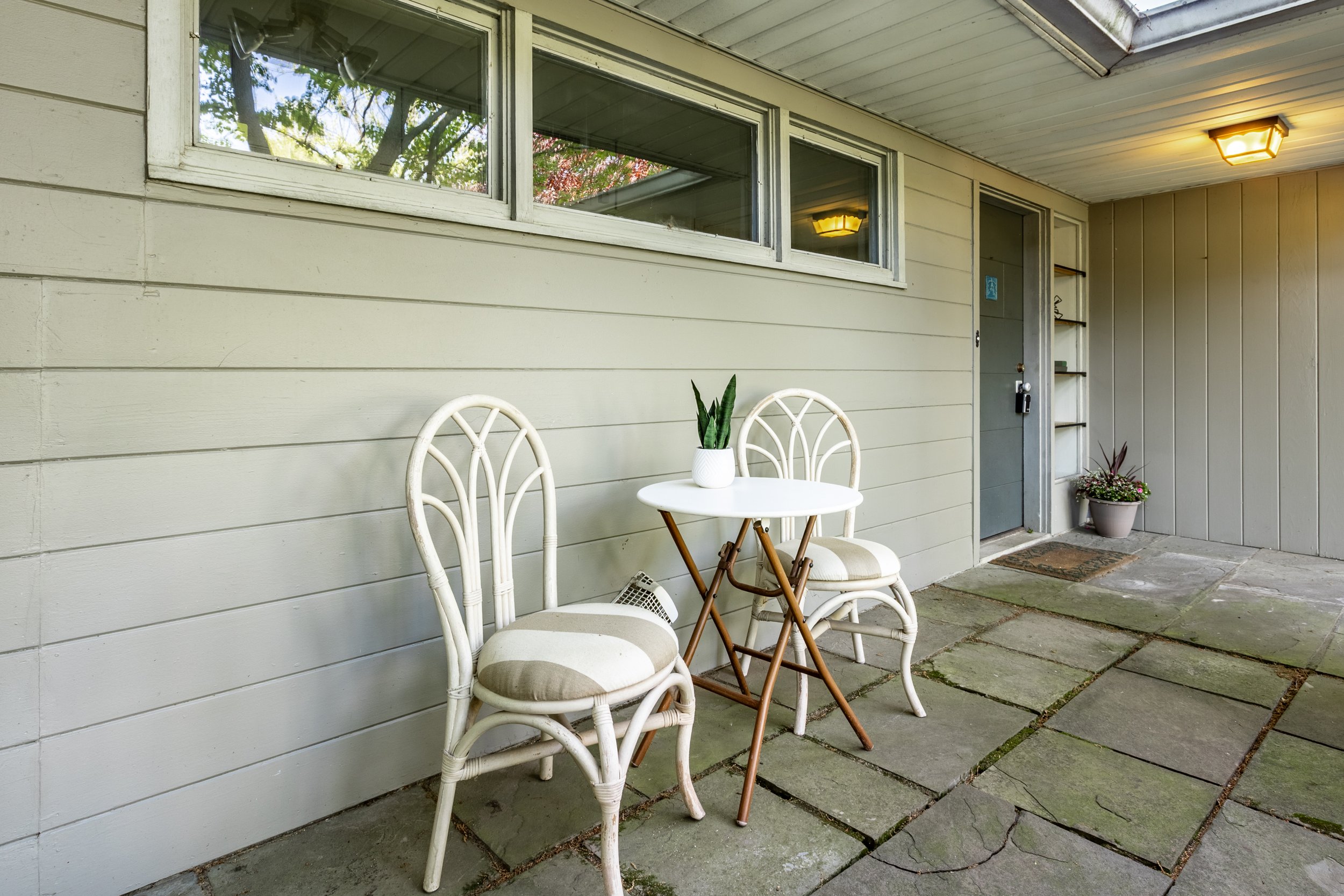 05-1207 Golden Hill Dr.jpg