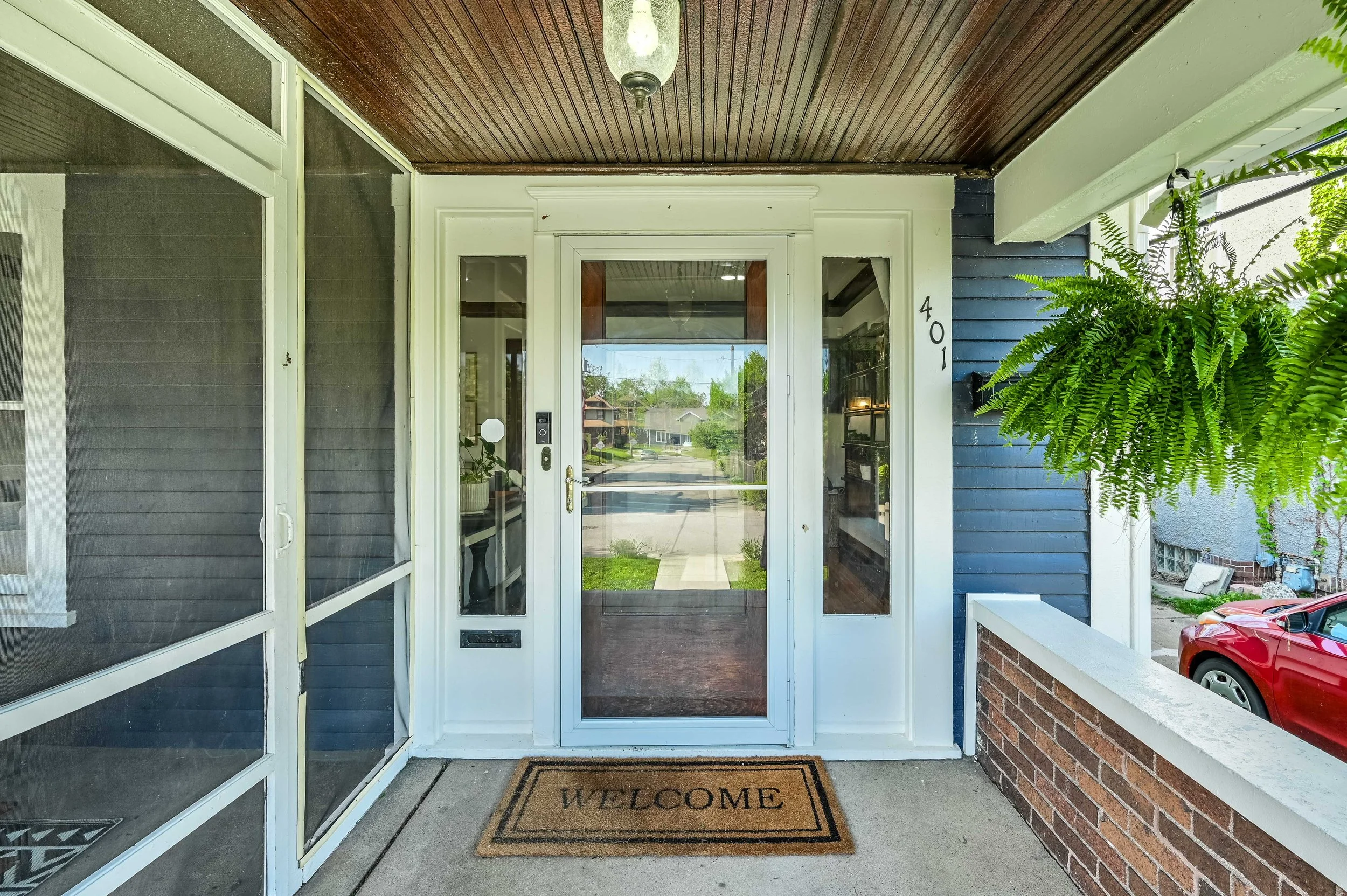 06 - {401 E 37th St}.jpg