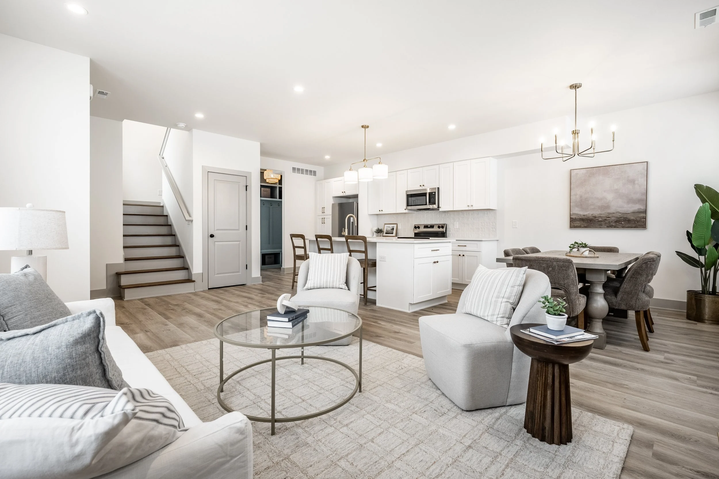 18 - 530 W 41st St.jpg