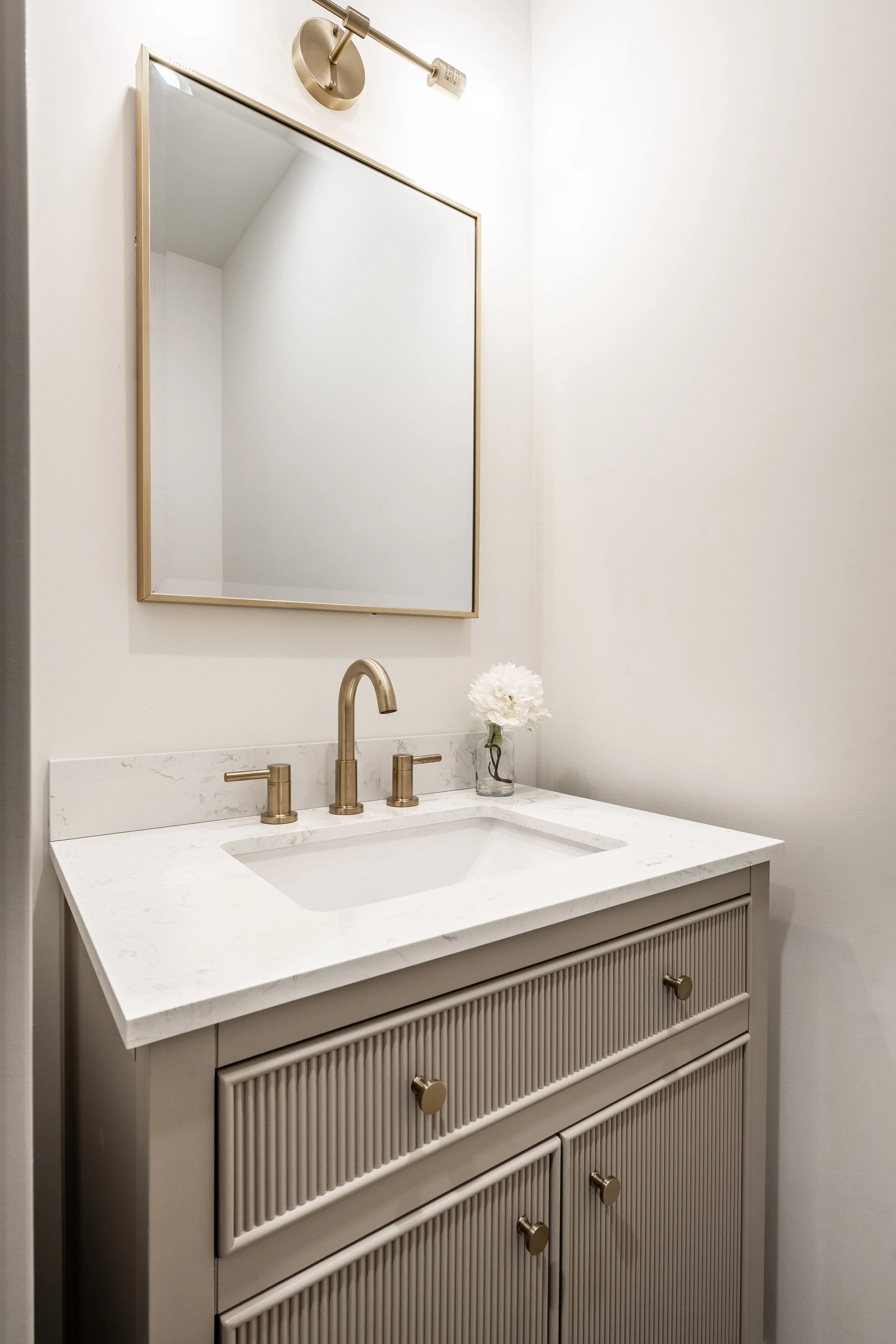 20 - 530 W 41st St.jpg